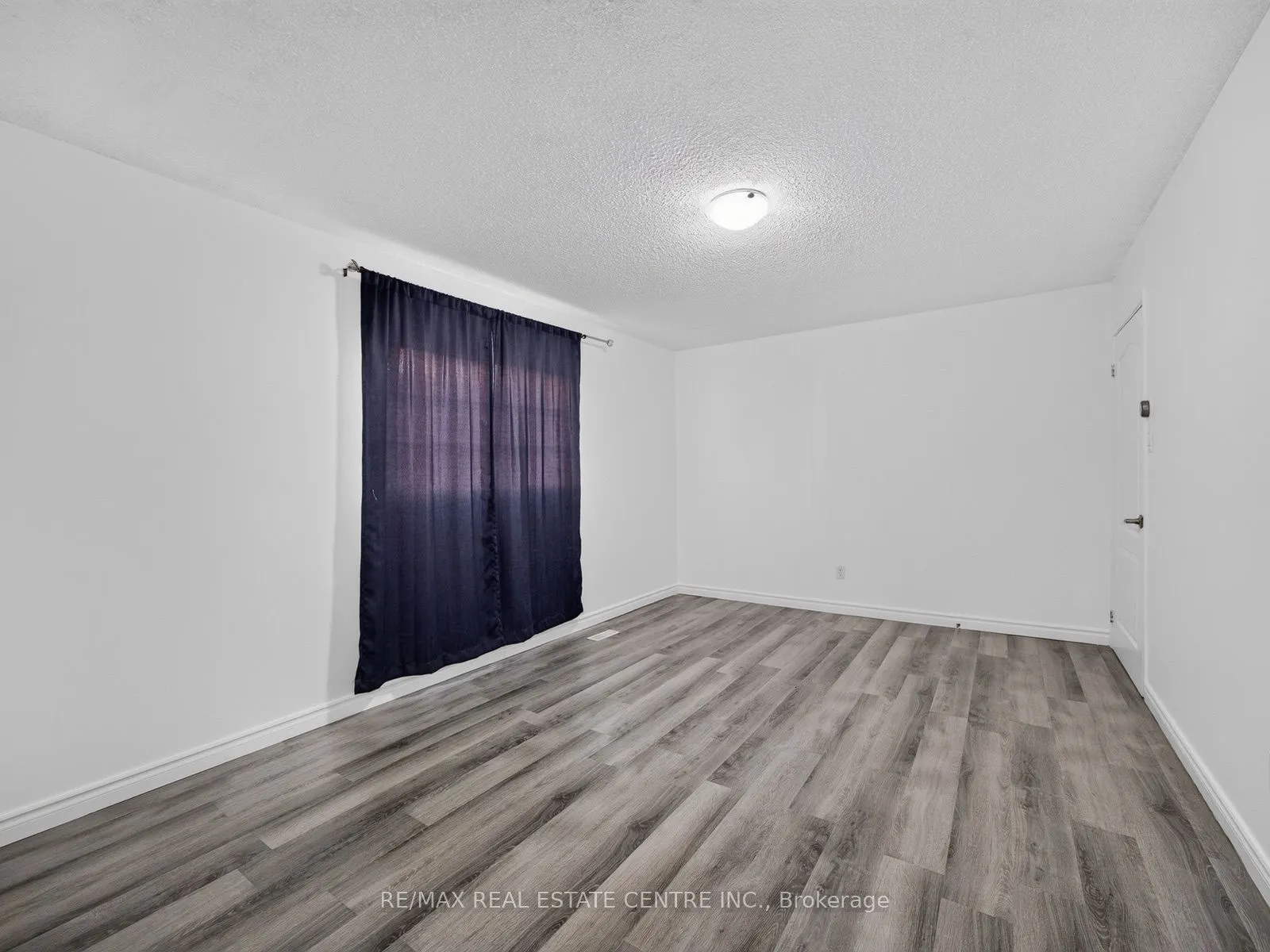 15 Hedgerow Avenue