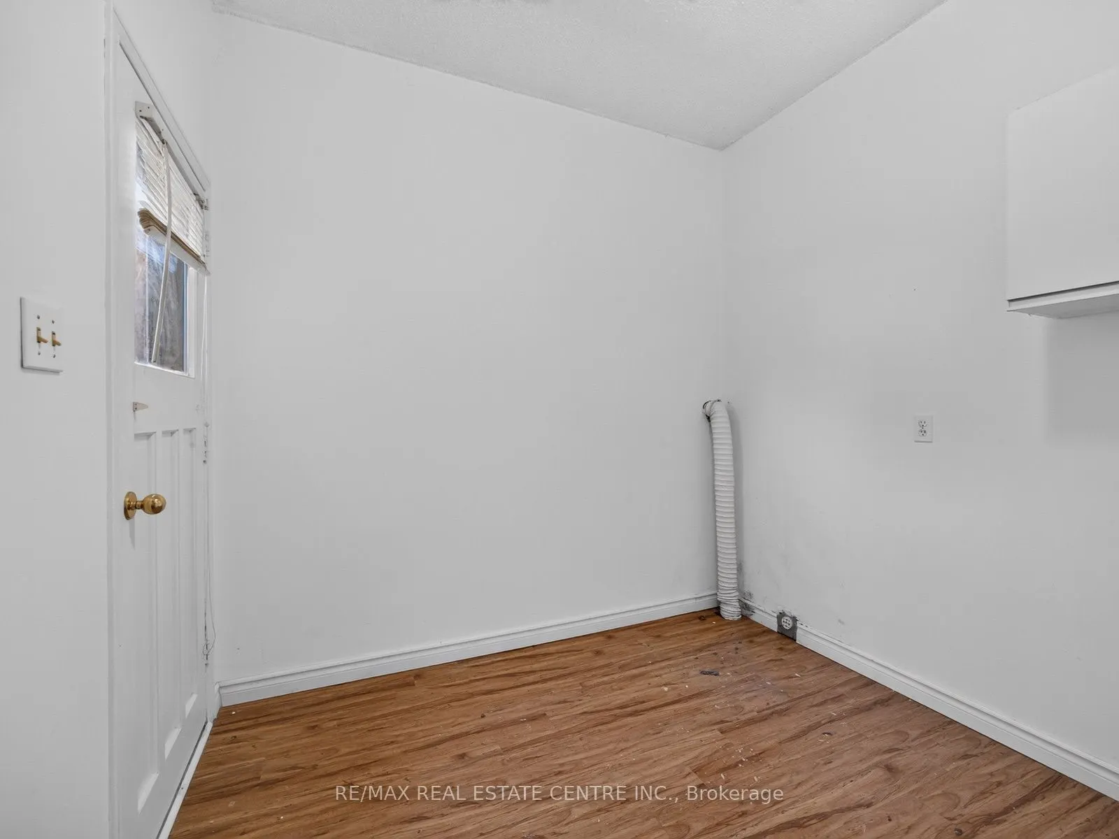 15 Hedgerow Avenue