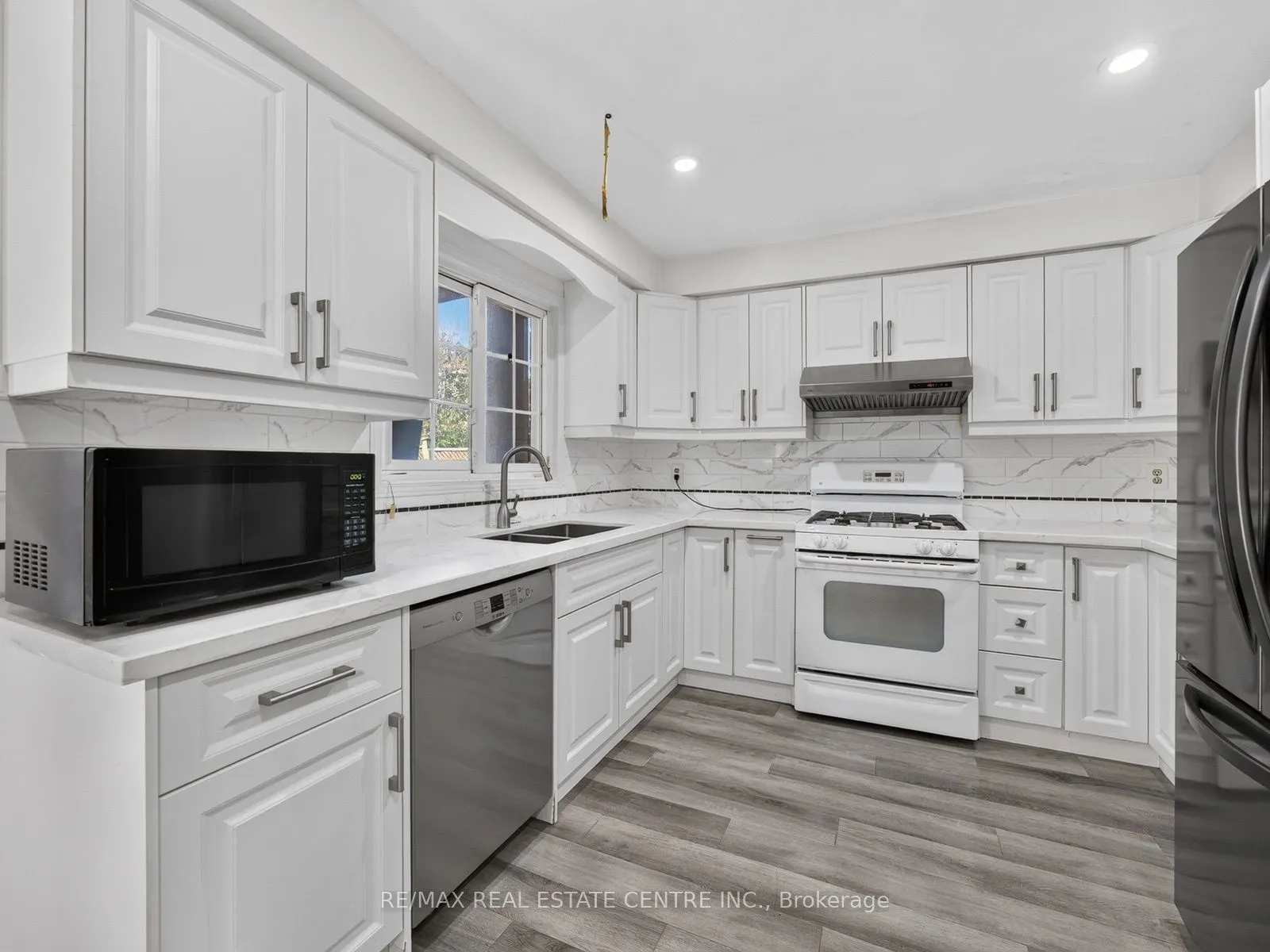 15 Hedgerow Avenue