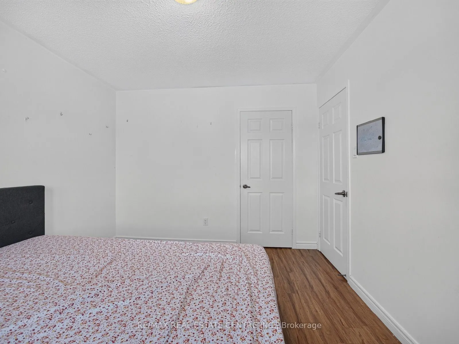 15 Hedgerow Avenue