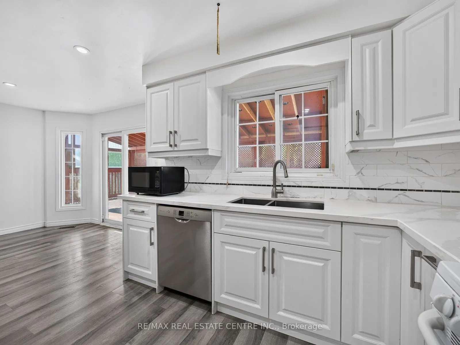 15 Hedgerow Avenue