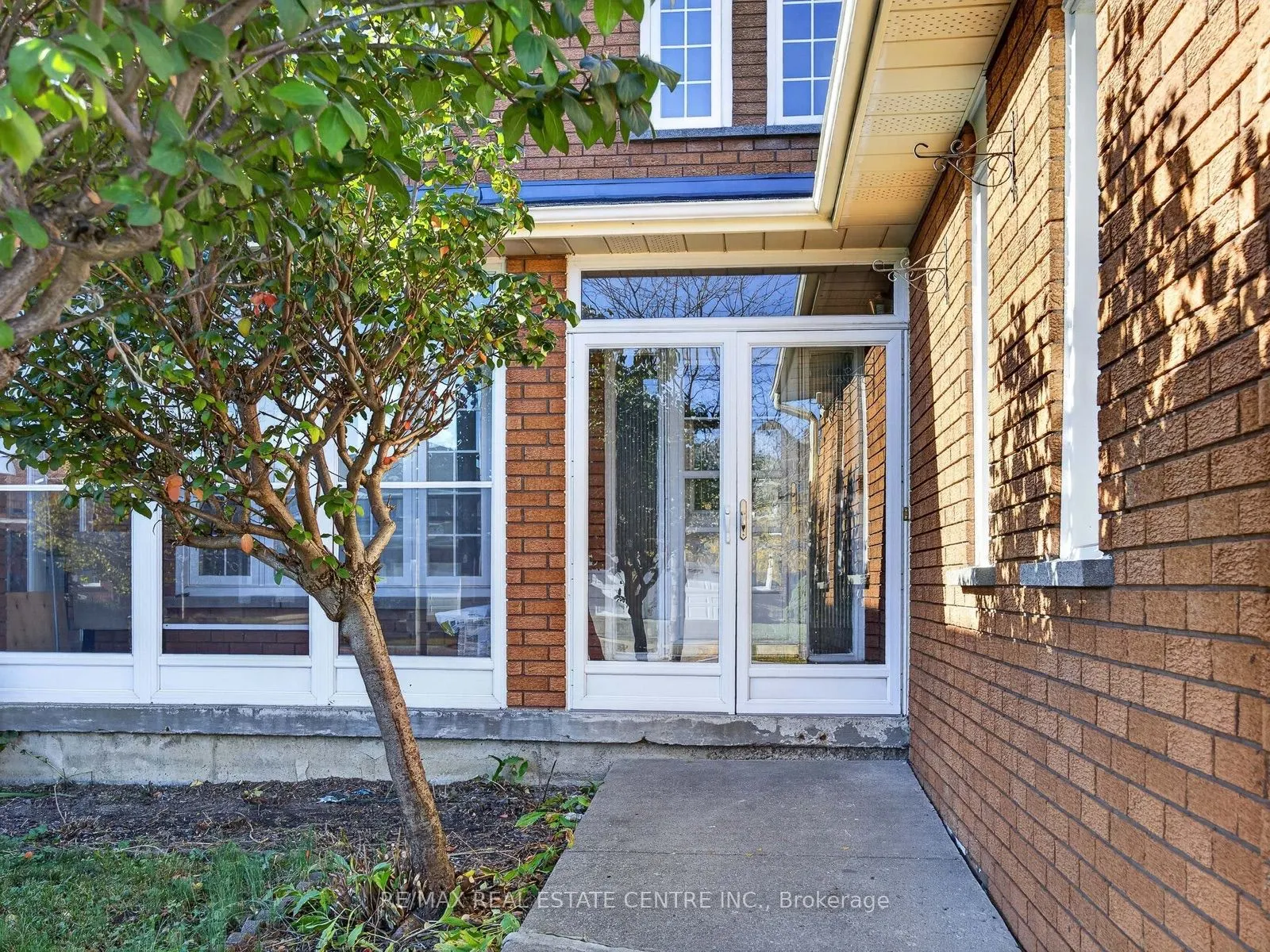 15 Hedgerow Avenue