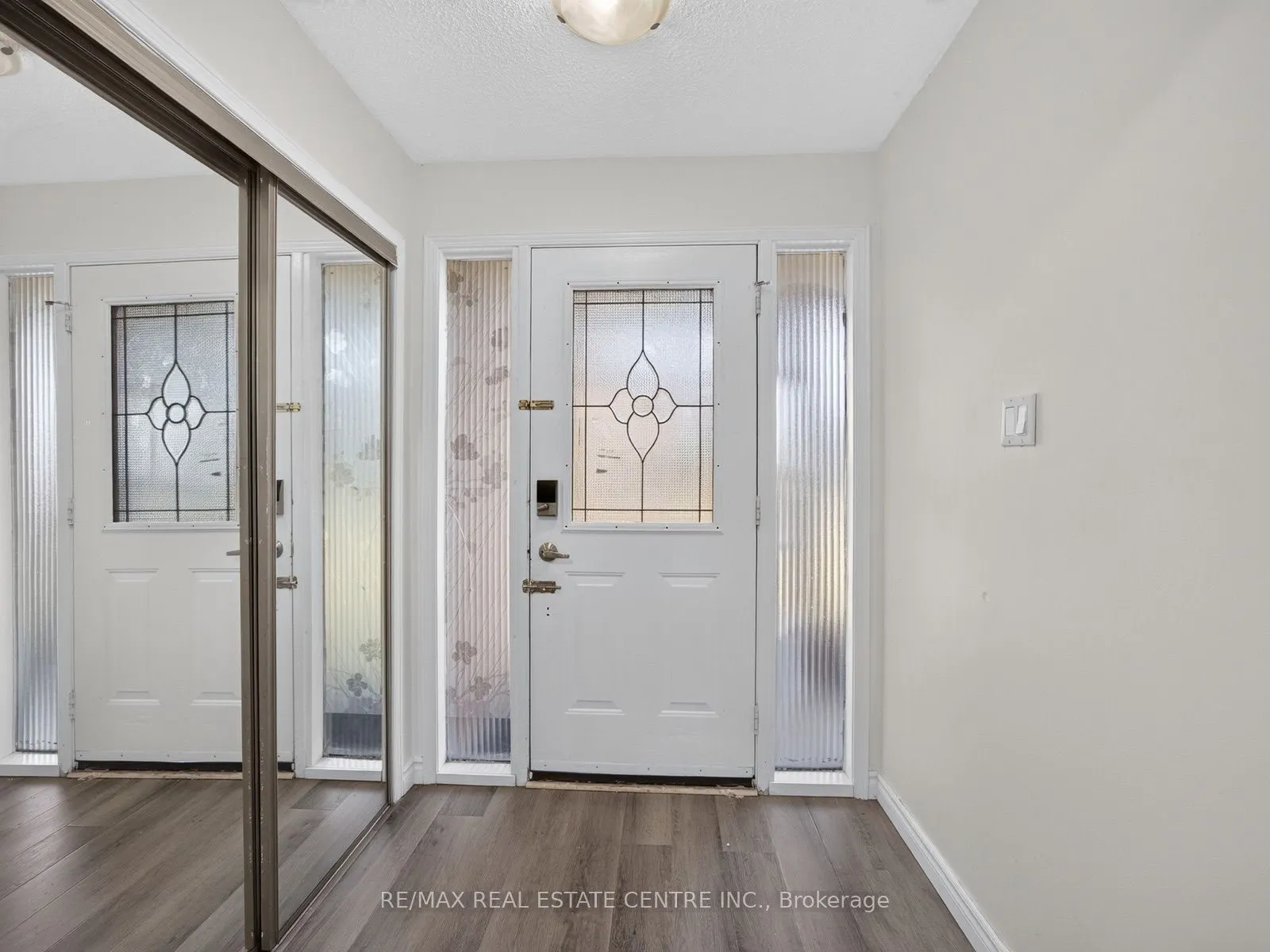 15 Hedgerow Avenue