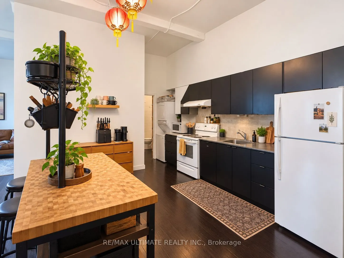 1720 Queen Street W #2nd Flr