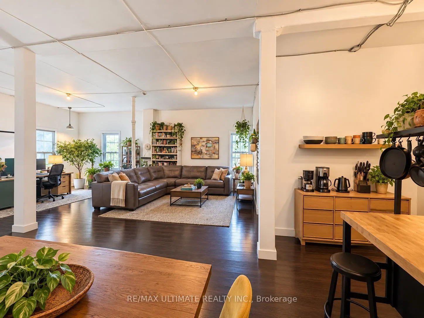 1720 Queen Street W #2nd Flr