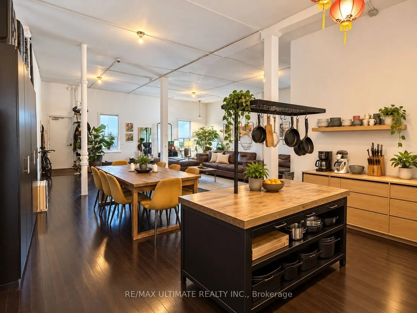 1720 Queen Street W #2nd Flr