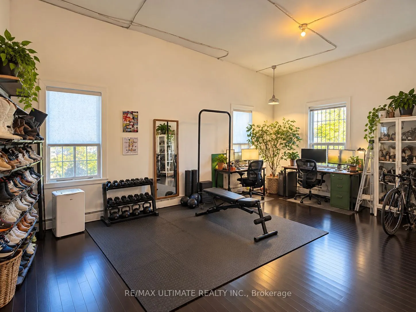 1720 Queen Street W #2nd Flr