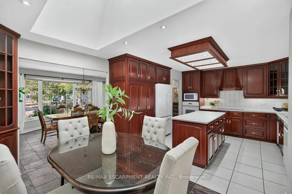600 Holly Hill Crescent
