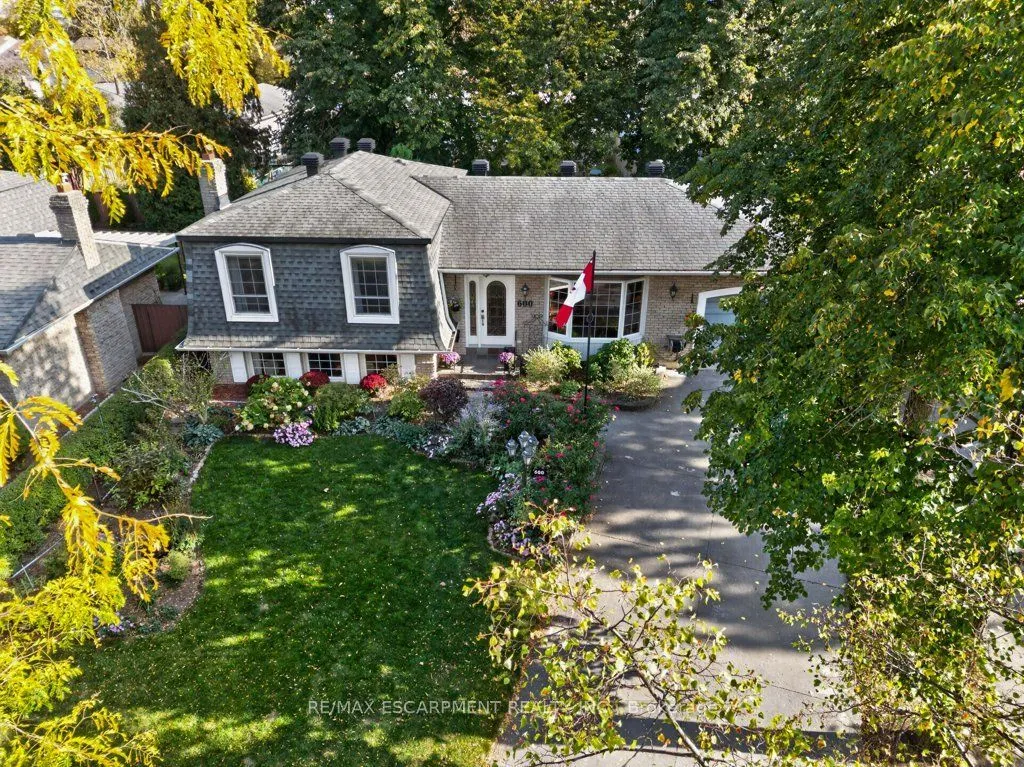 600 Holly Hill Crescent