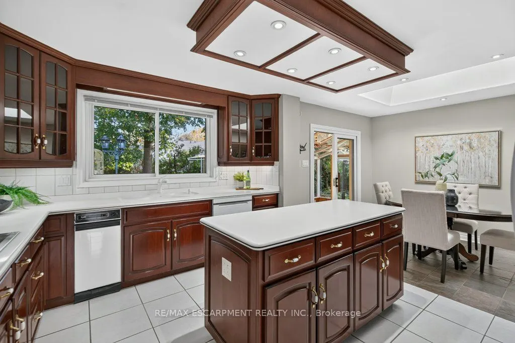 600 Holly Hill Crescent