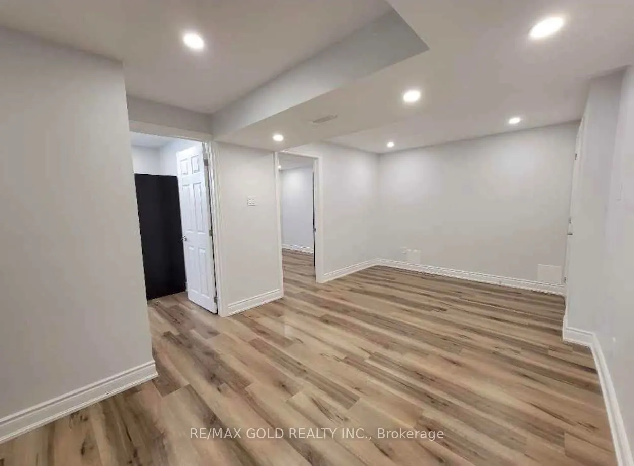 1466 FARMSTEAD Drive