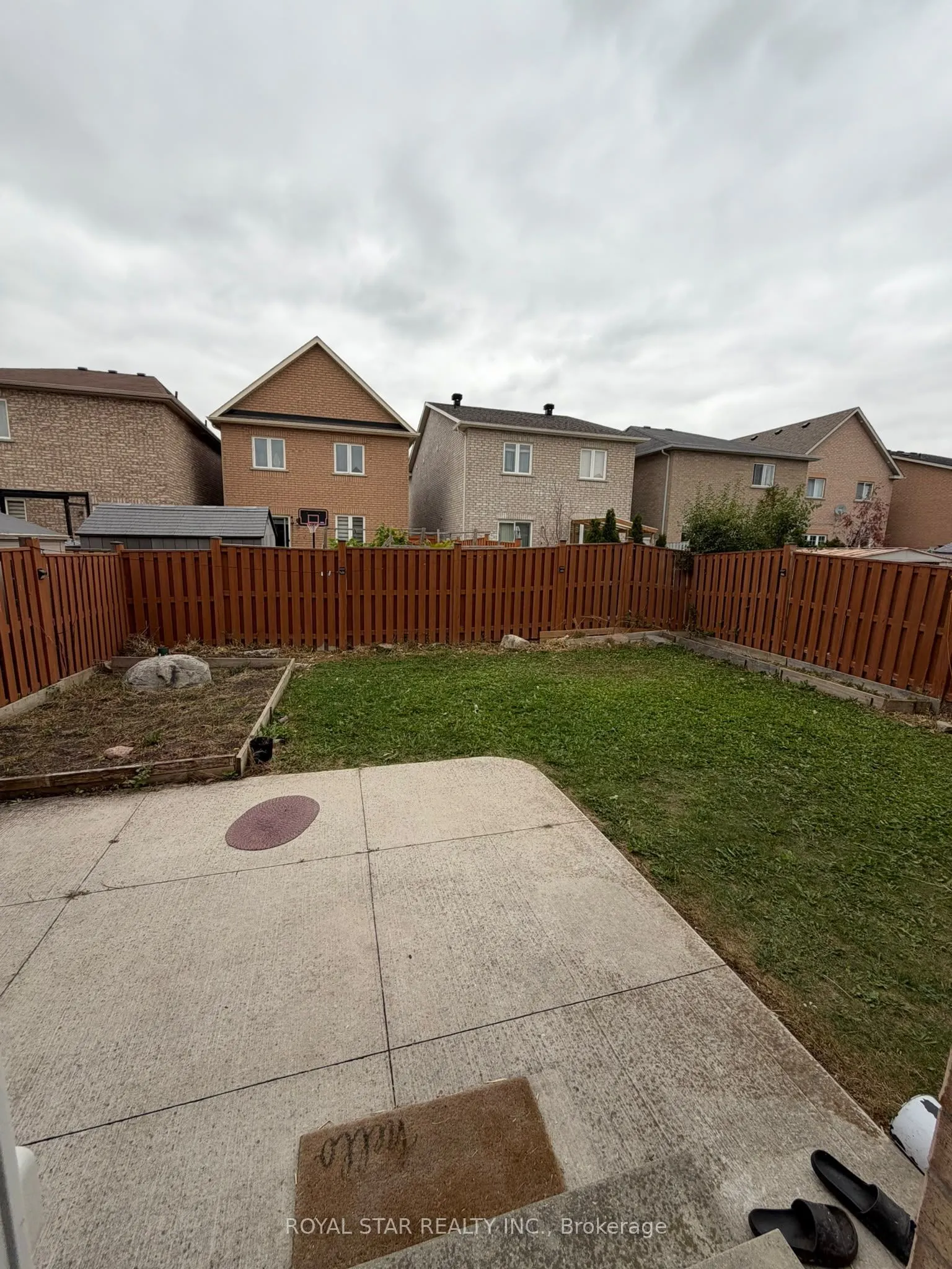 80 Summitgreen Crescent