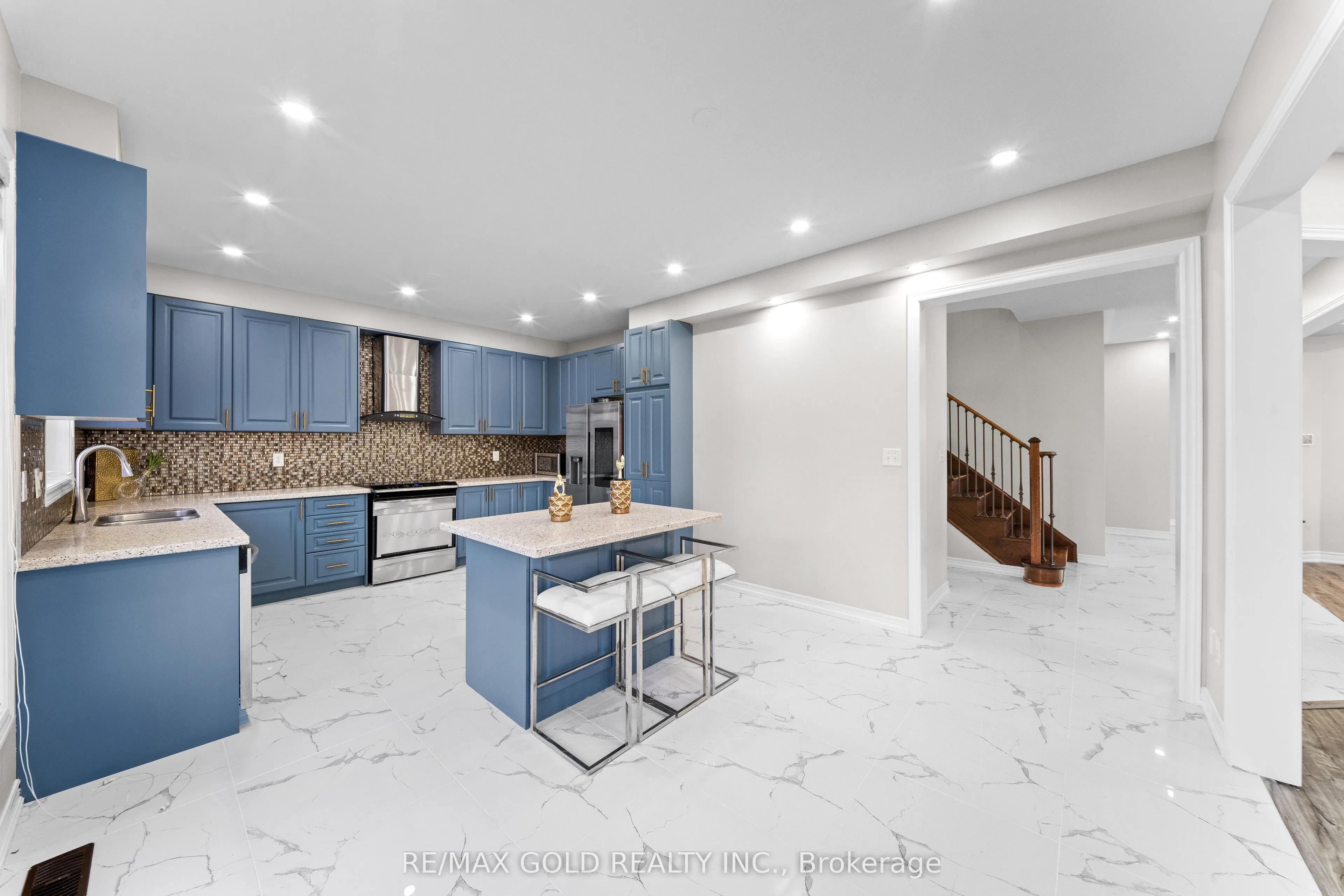 49 Squire Ellis Drive