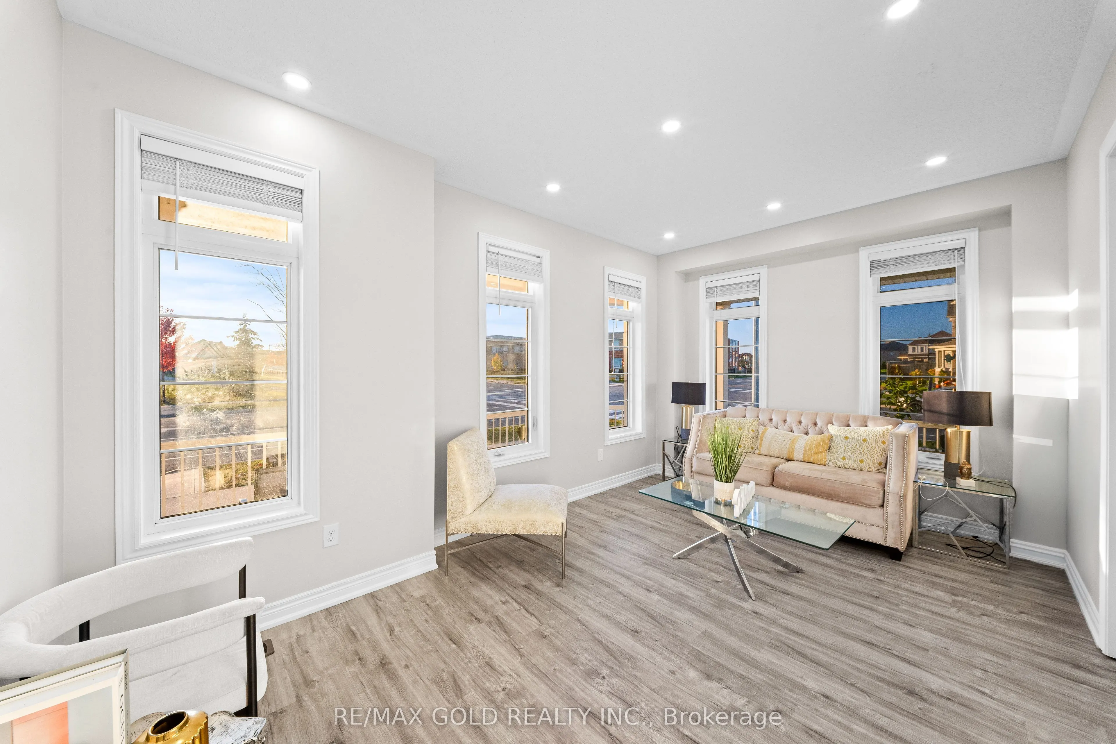 49 Squire Ellis Drive