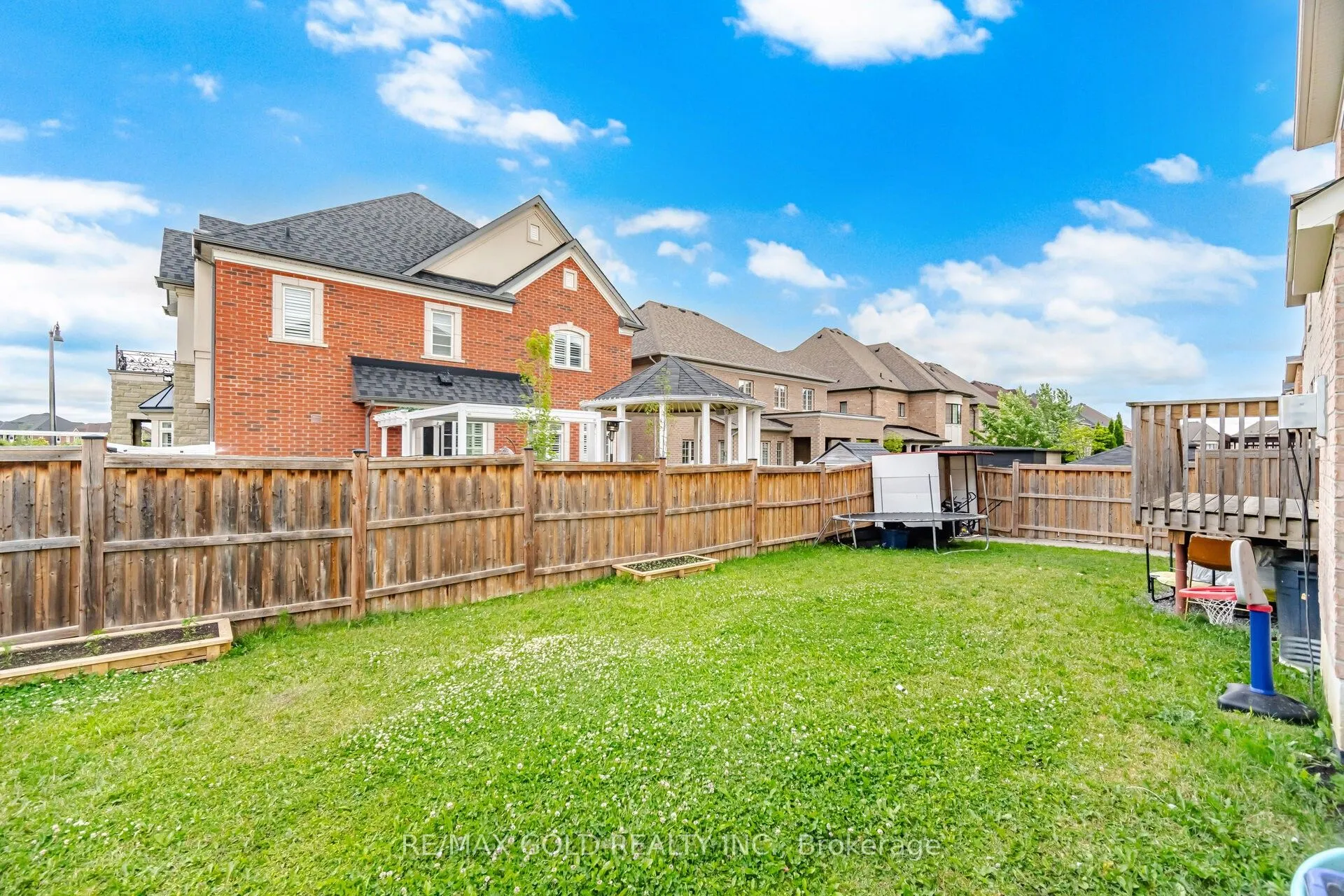 49 Squire Ellis Drive