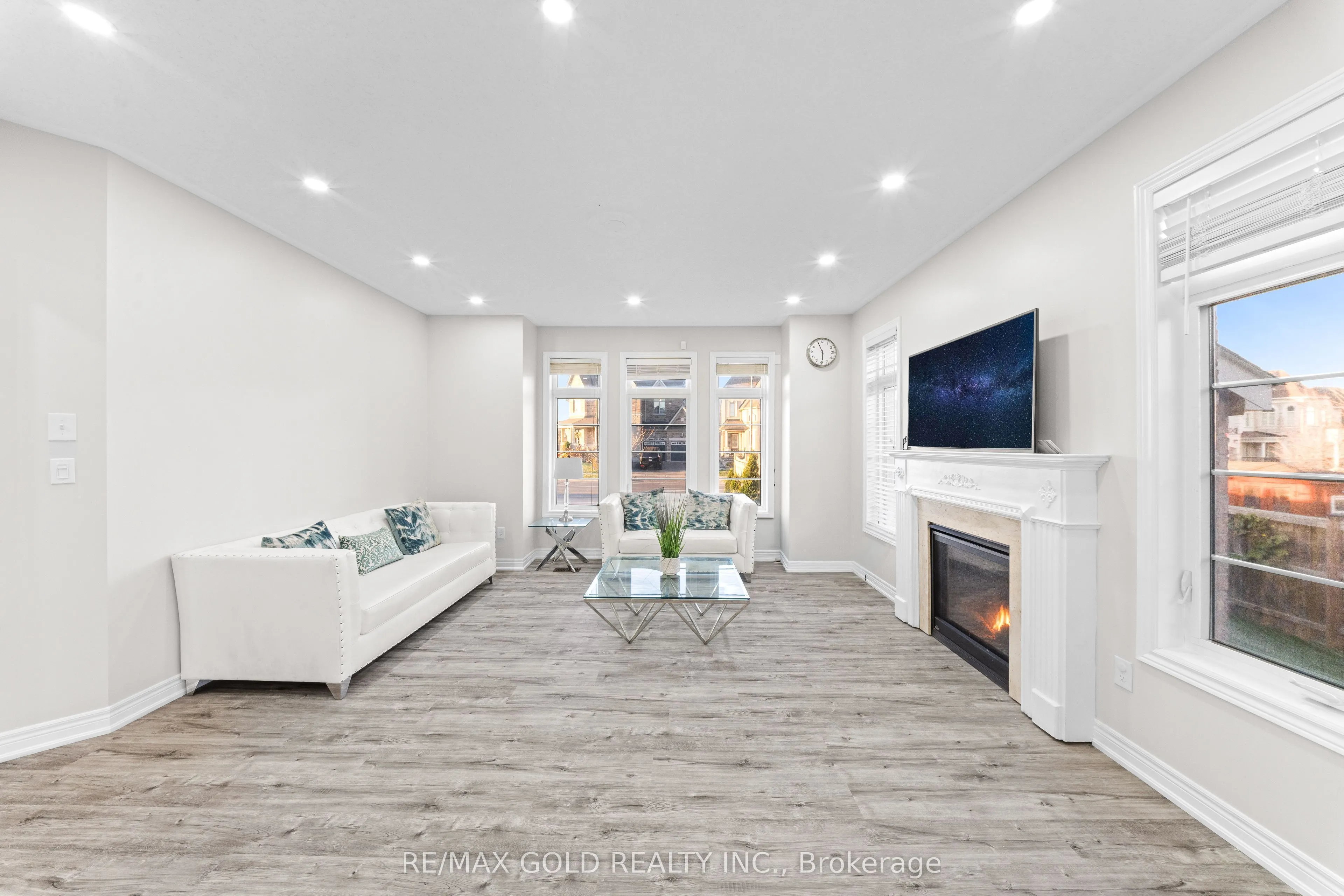 49 Squire Ellis Drive