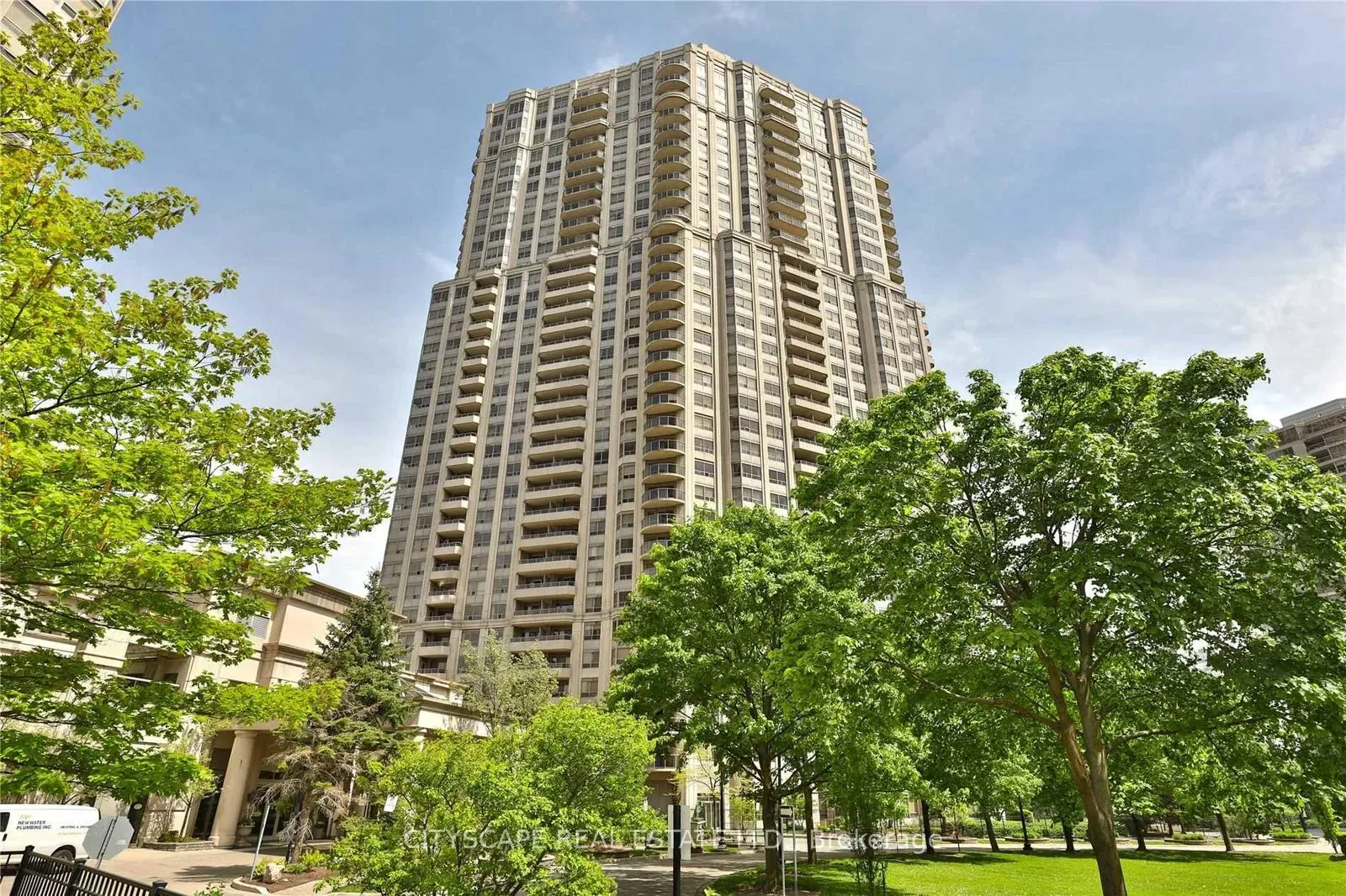 25 Kingsbridge Garden Circle #1421