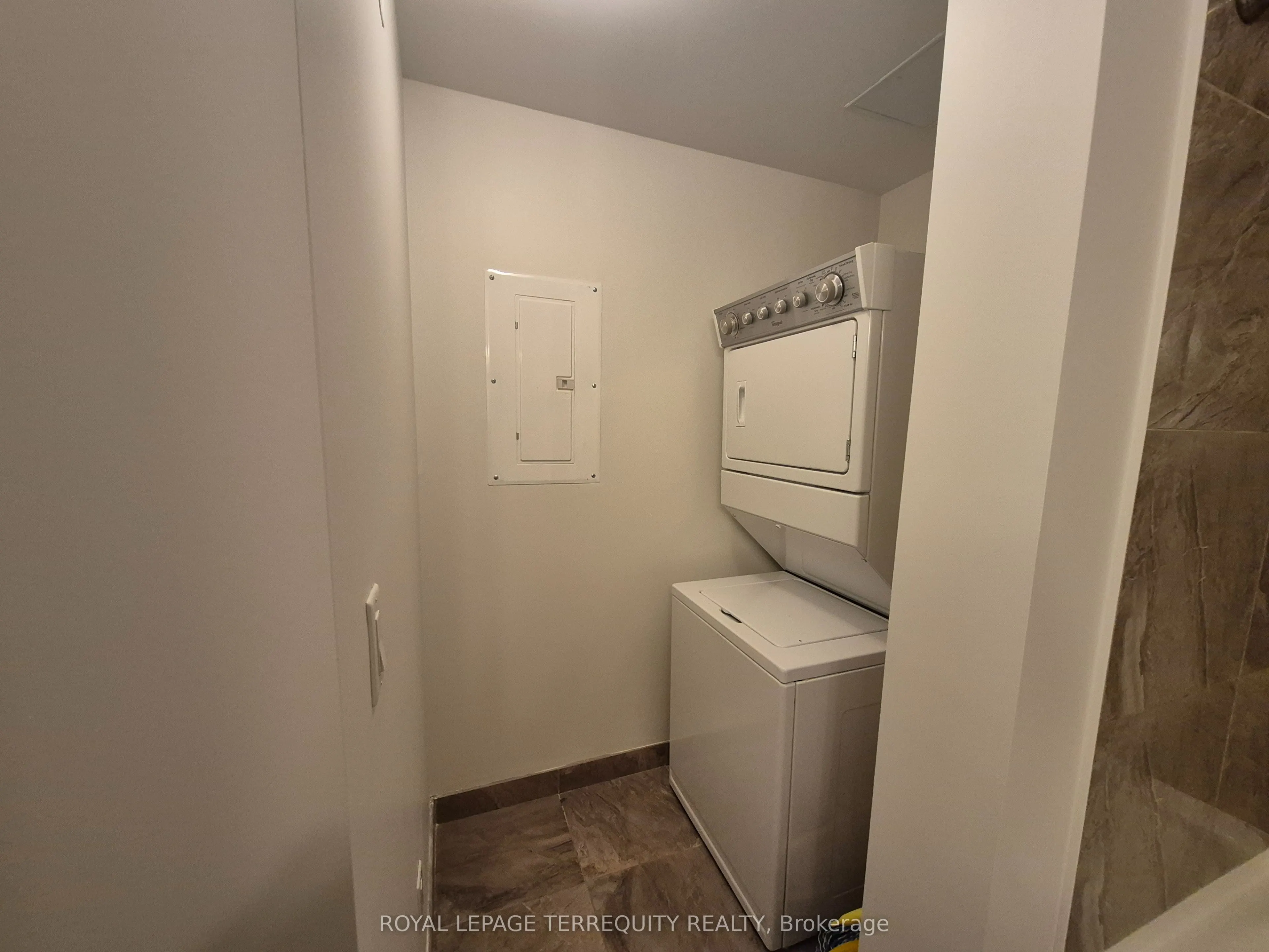 2490 Old Bronte Road #422