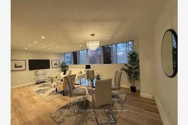 3695 Kaneff Crescent