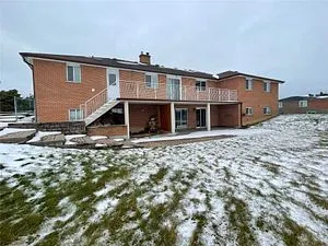 13820 Dixie Road W #Upper Level