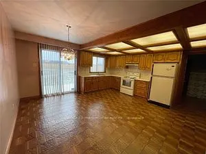 13820 Dixie Road W #Upper Level
