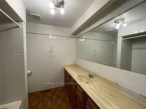 13820 Dixie Road W #Upper Level