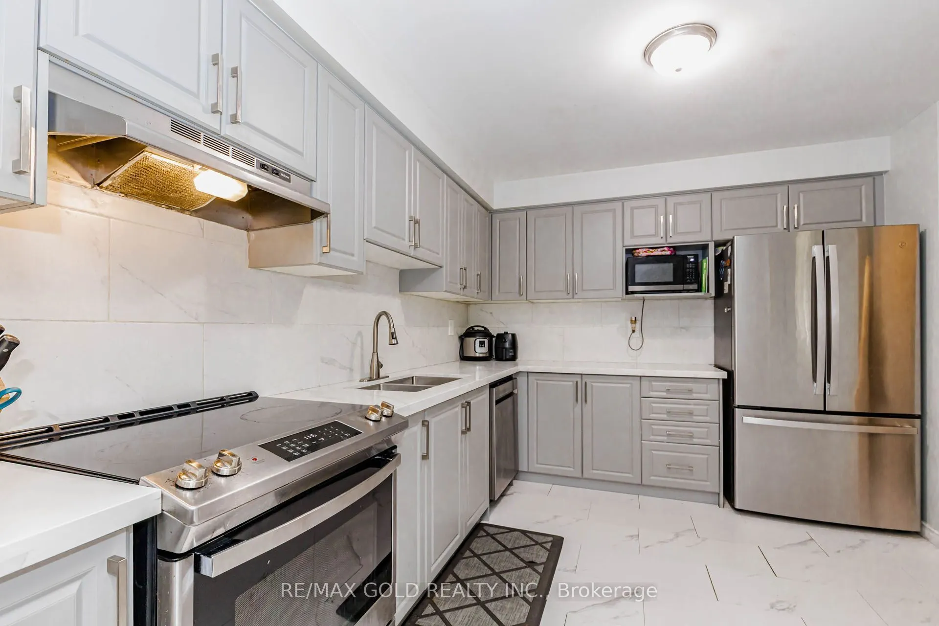 83 Wickstead Court #83
