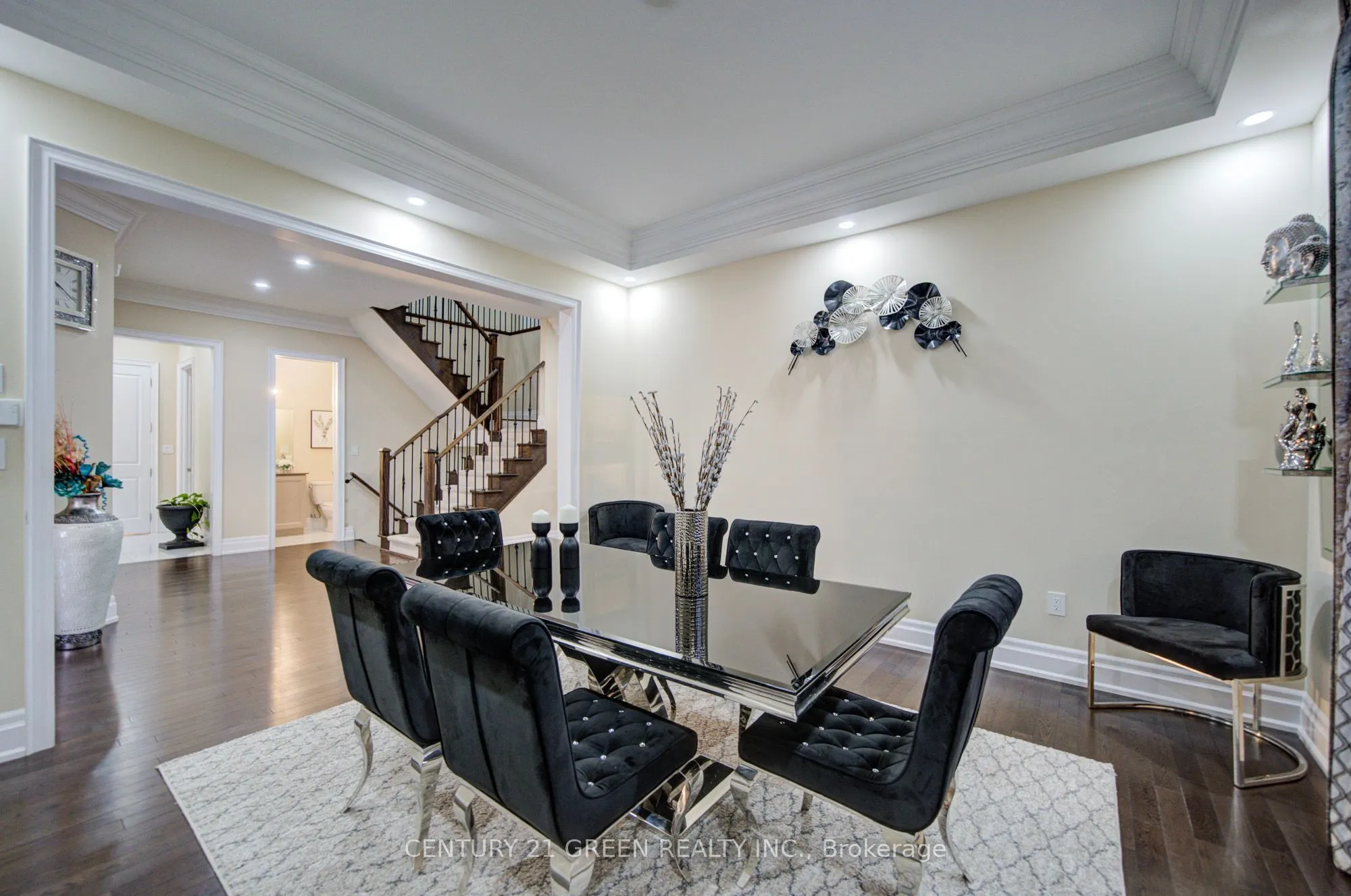 6 Hackwood Heights
