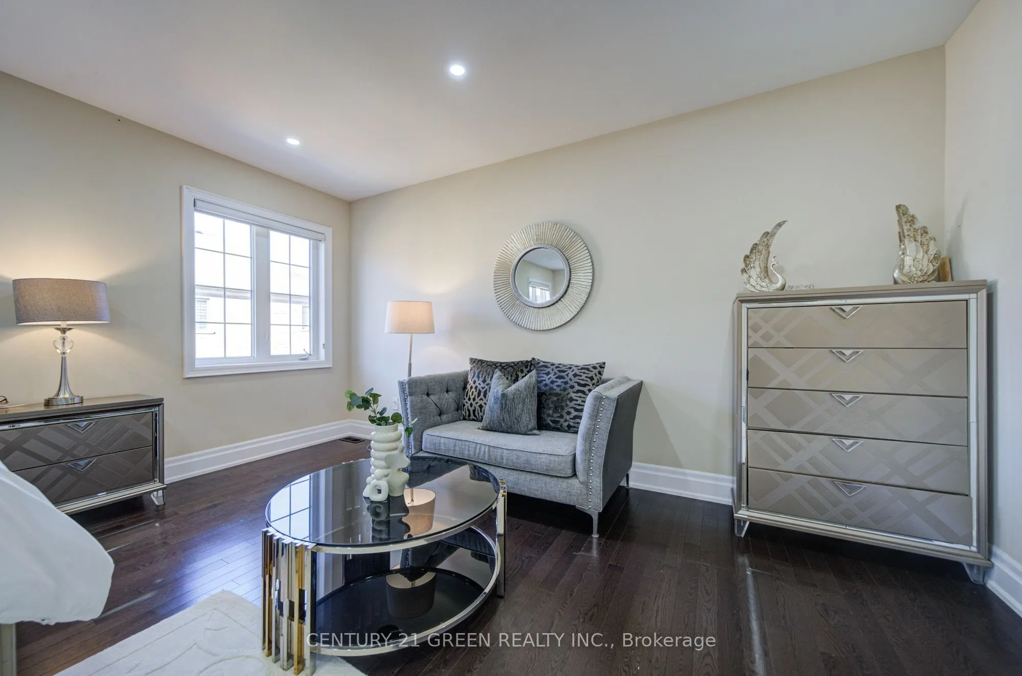 6 Hackwood Heights