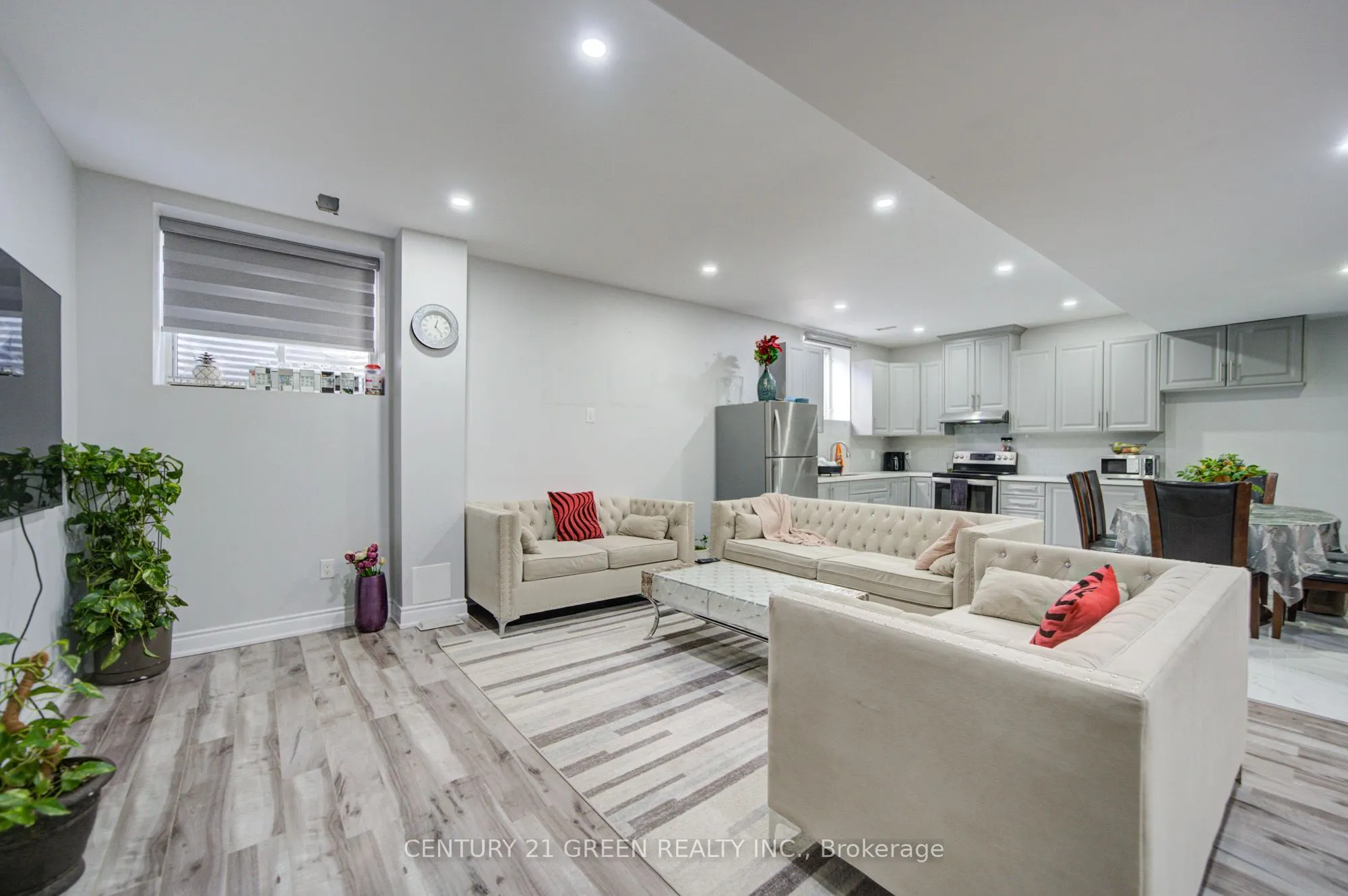 6 Hackwood Heights