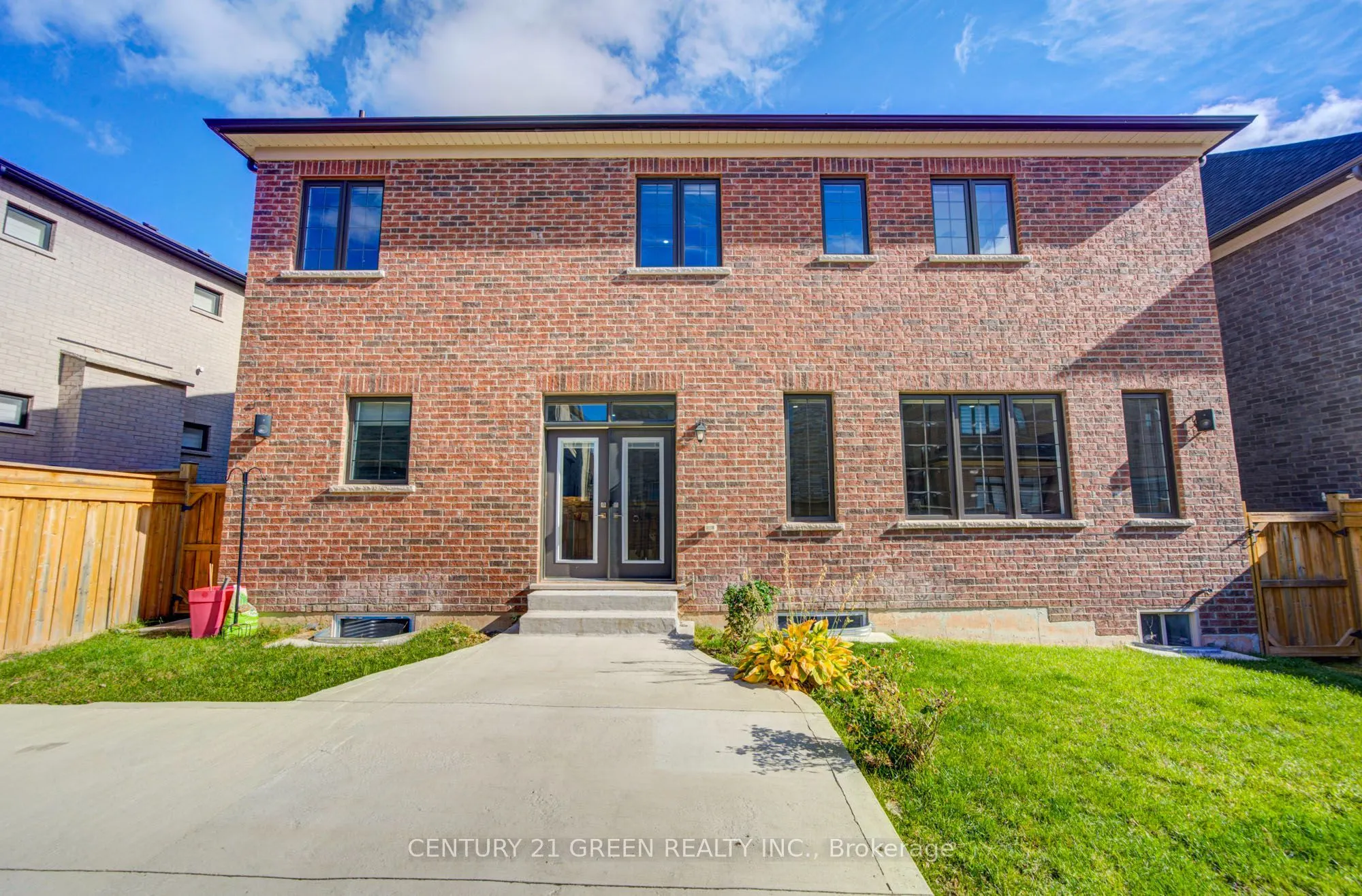 6 Hackwood Heights