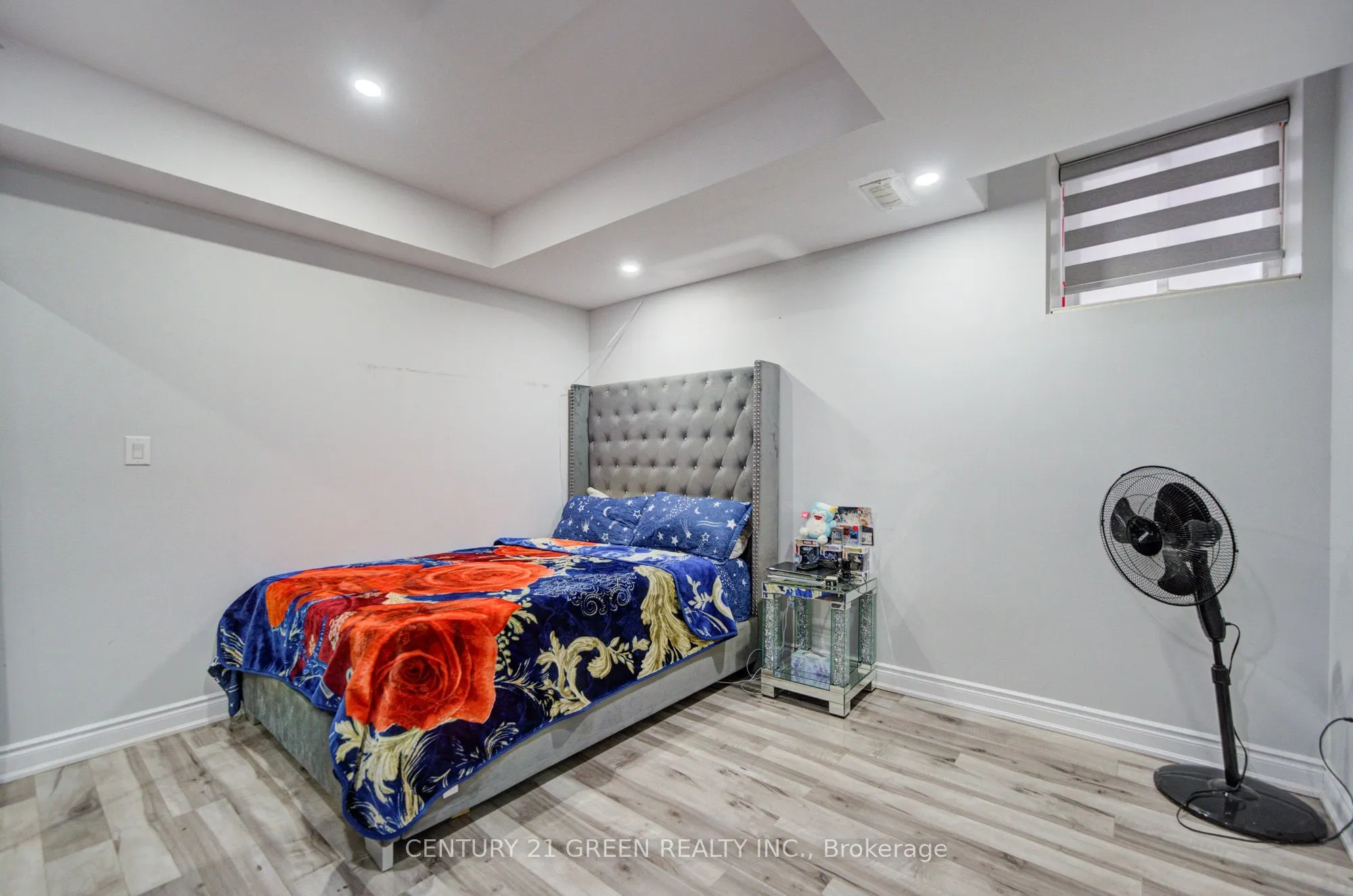 6 Hackwood Heights