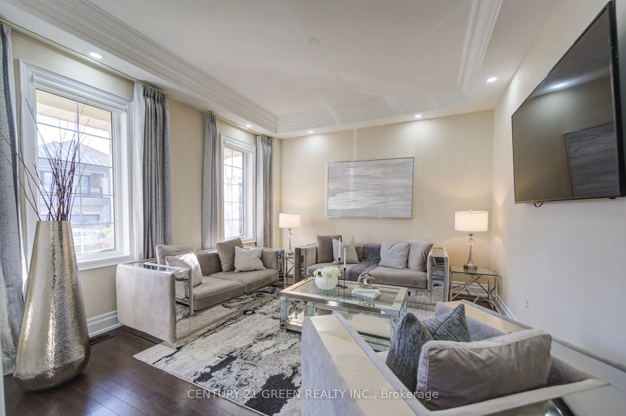 6 Hackwood Heights