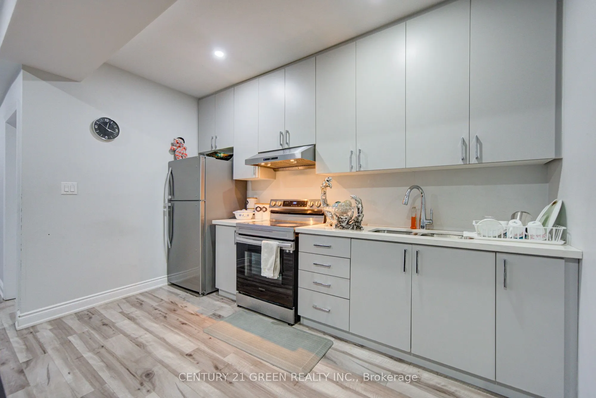 6 Hackwood Heights
