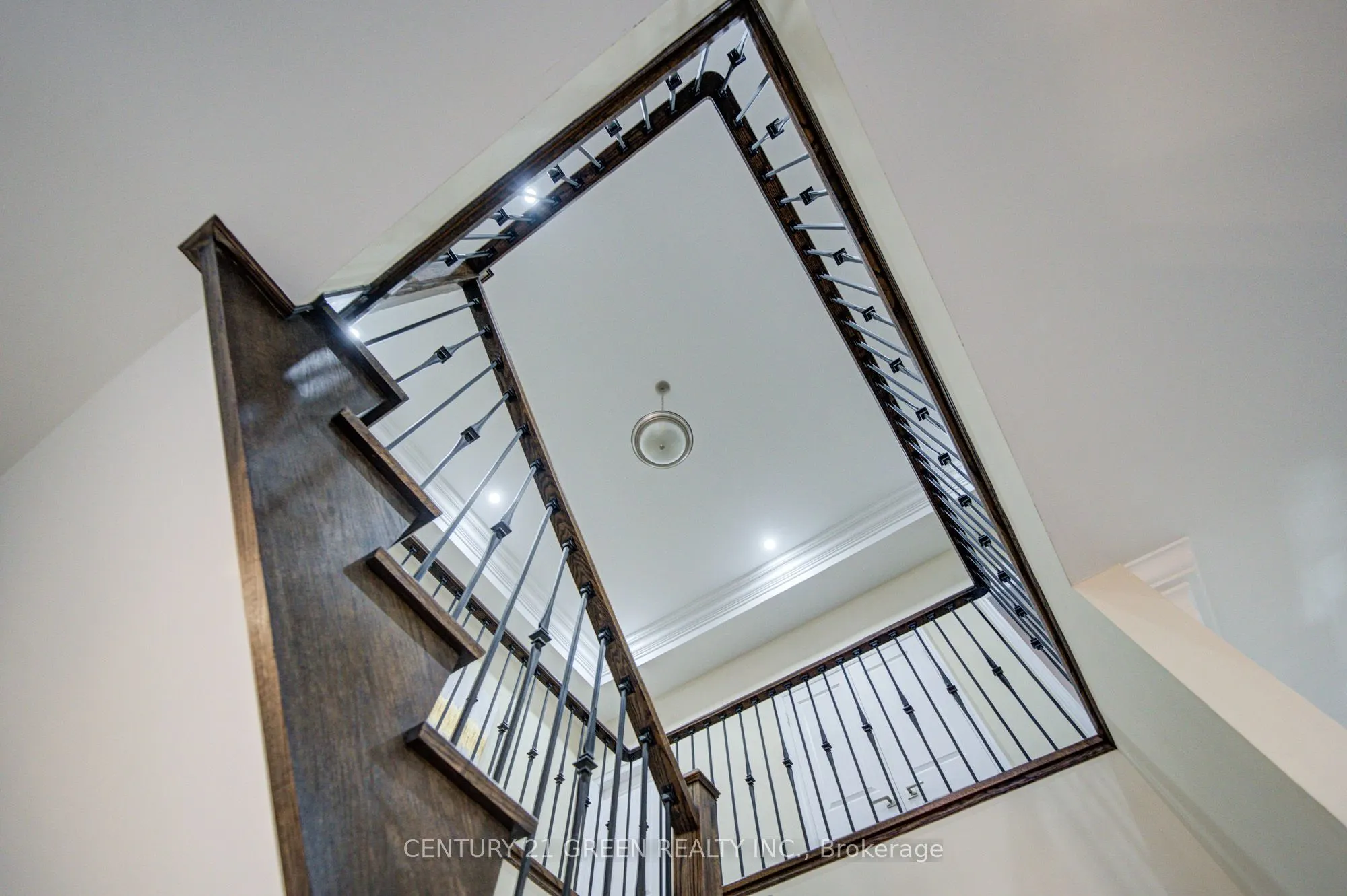 6 Hackwood Heights