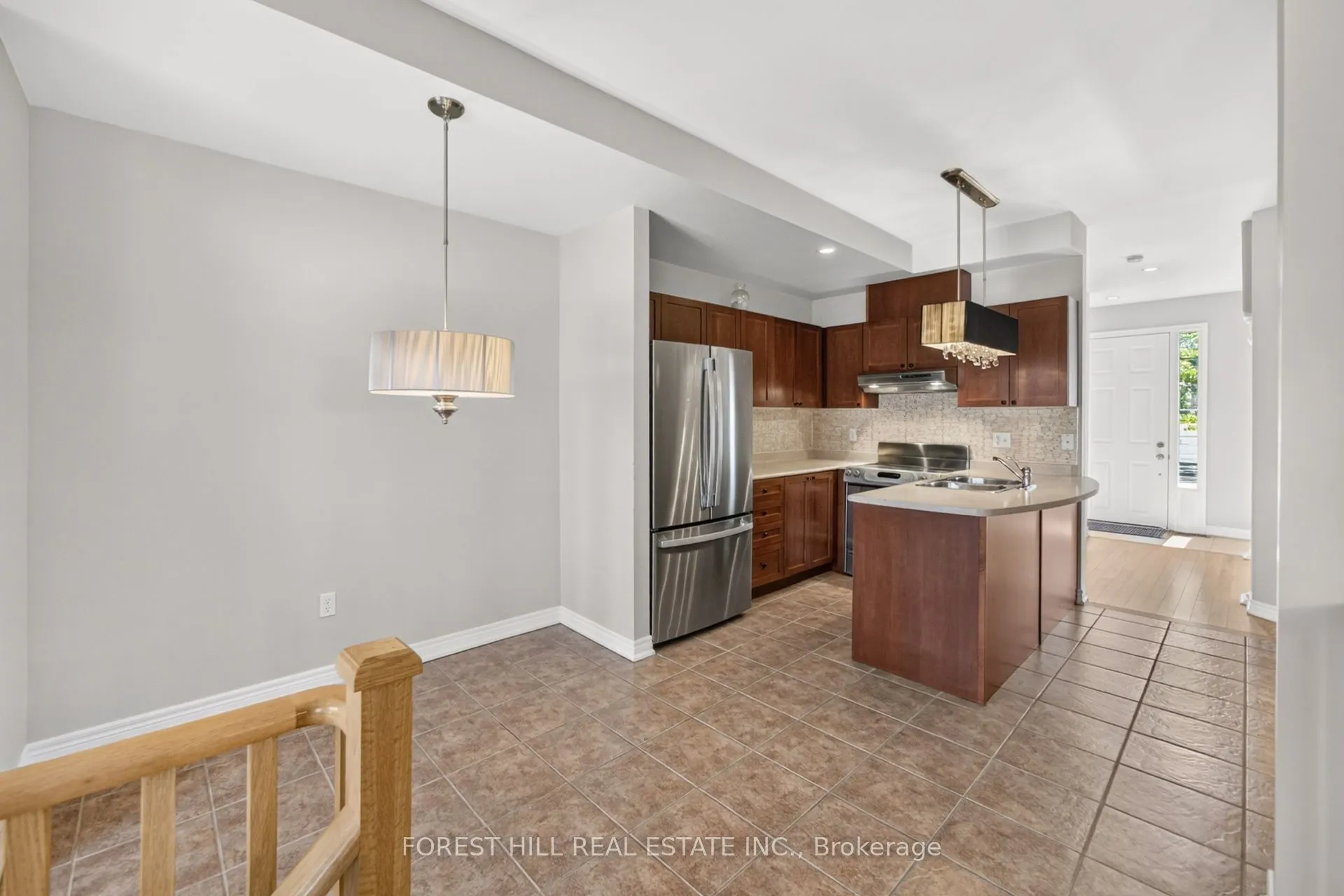 3549 Eglinton Avenue W