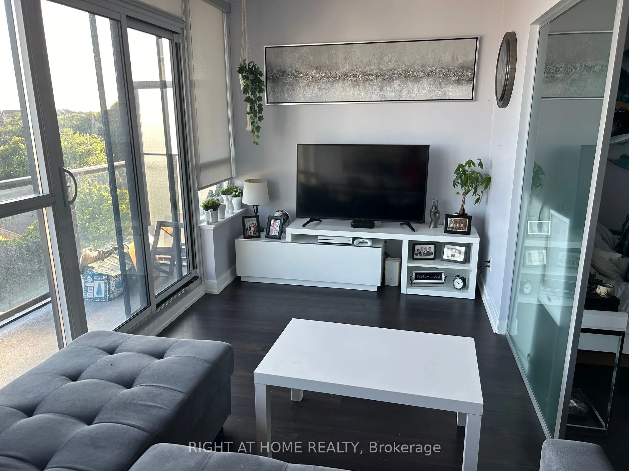 11 Superior Avenue #810