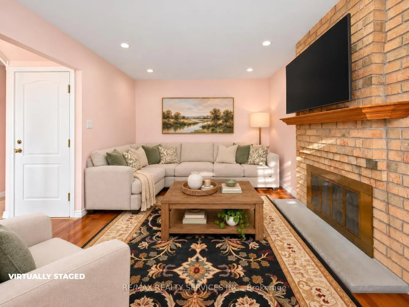 5 Nimrod Crescent W