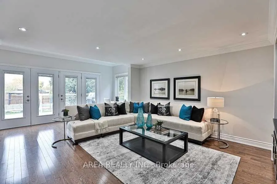 89 Ashbourne Drive