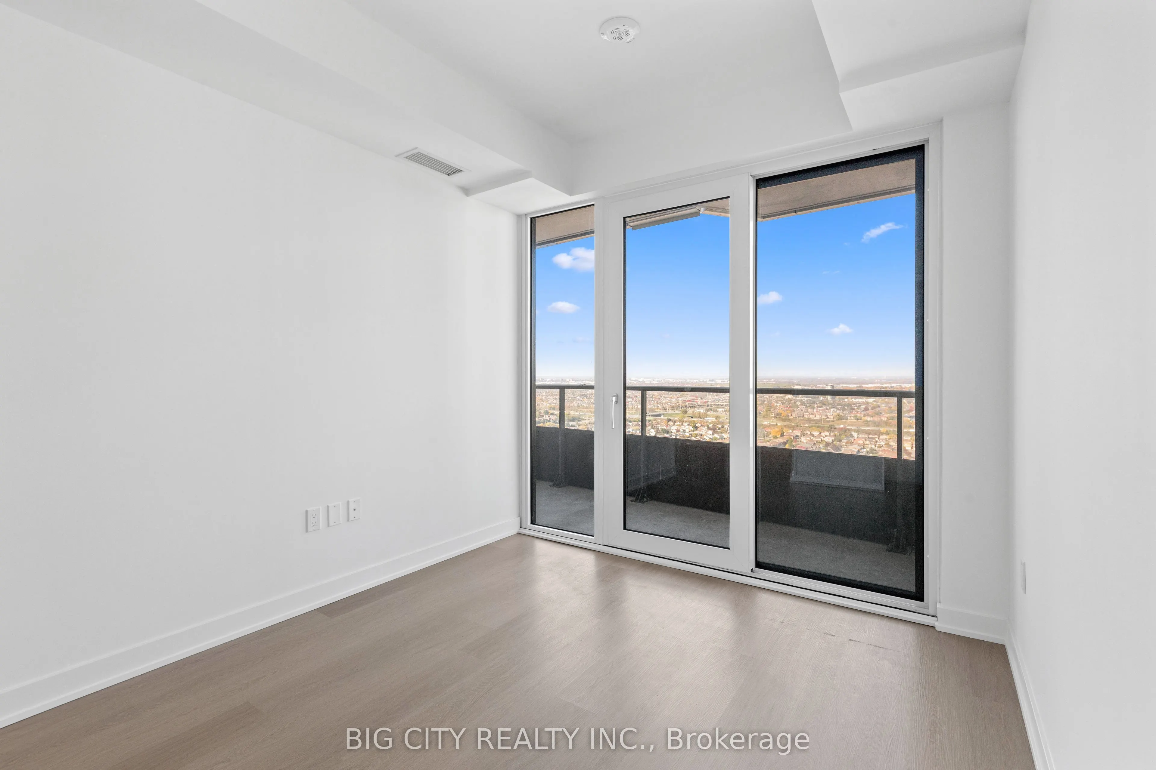 448 Burnhamthrope Road W #3003