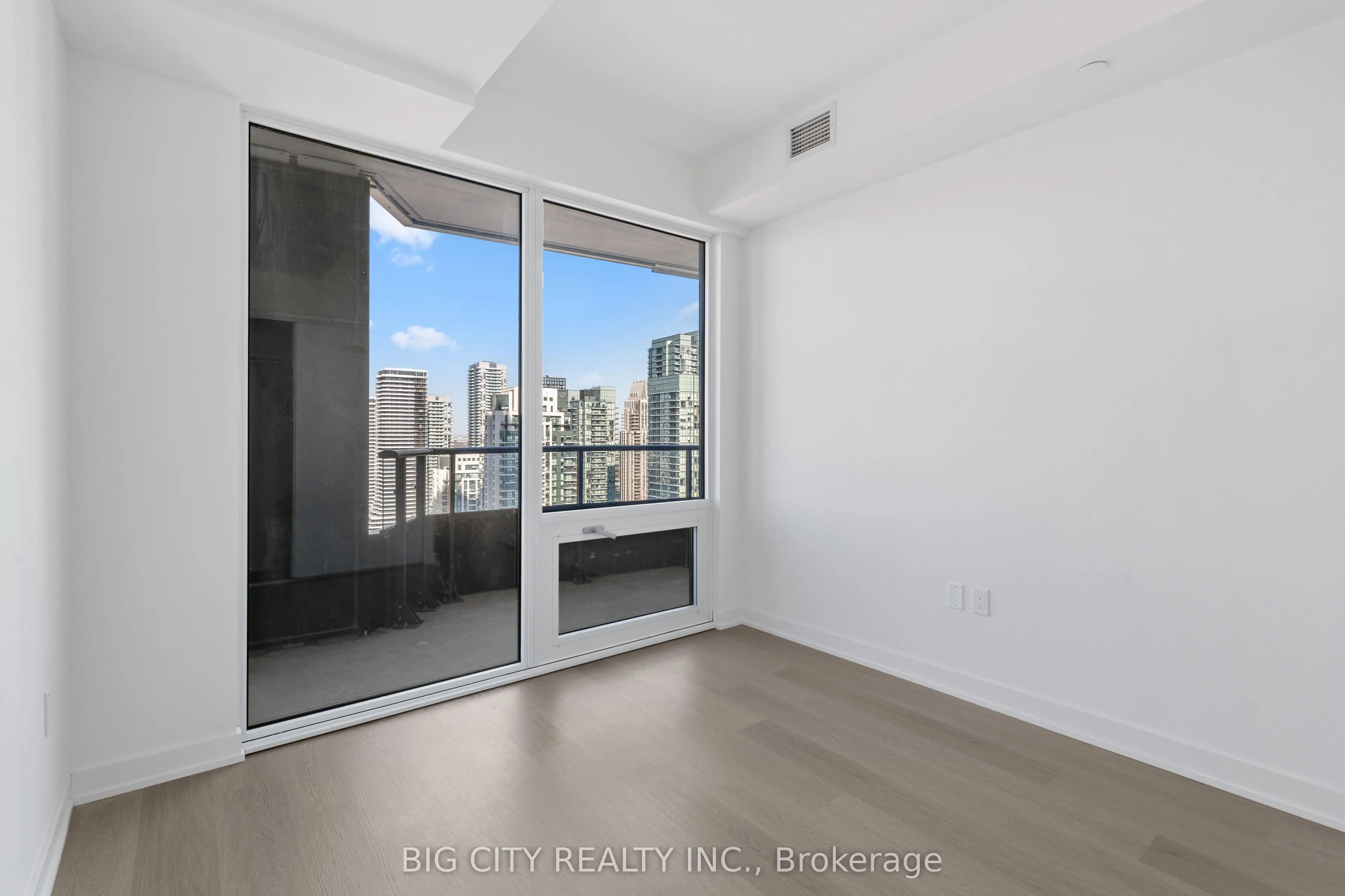 448 Burnhamthrope Road W #3003