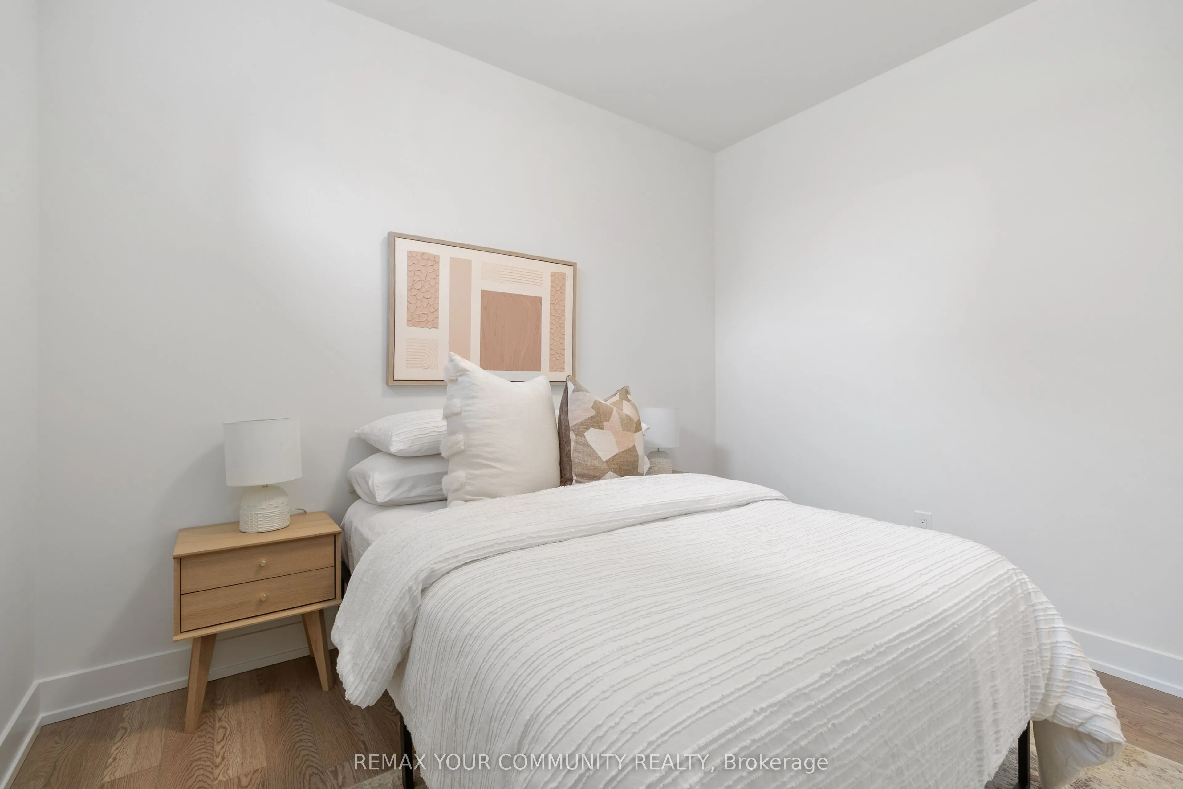 34 Poplar Avenue #2