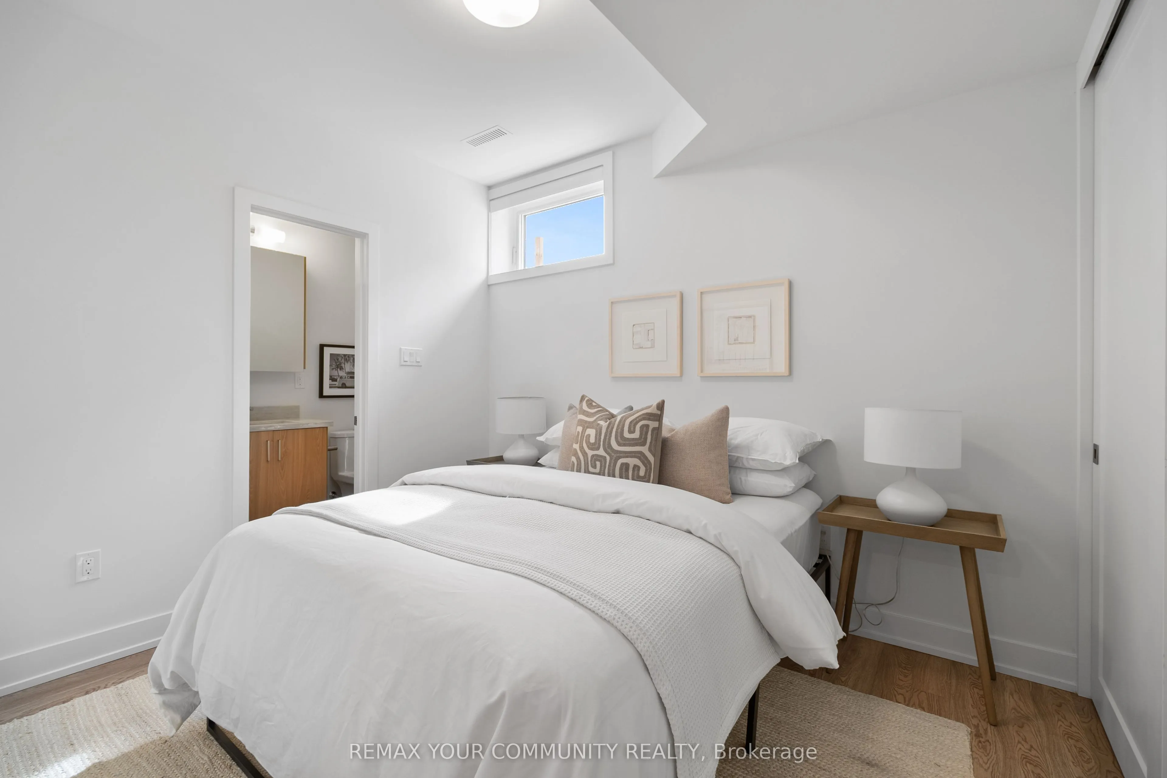 34 Poplar Avenue #2