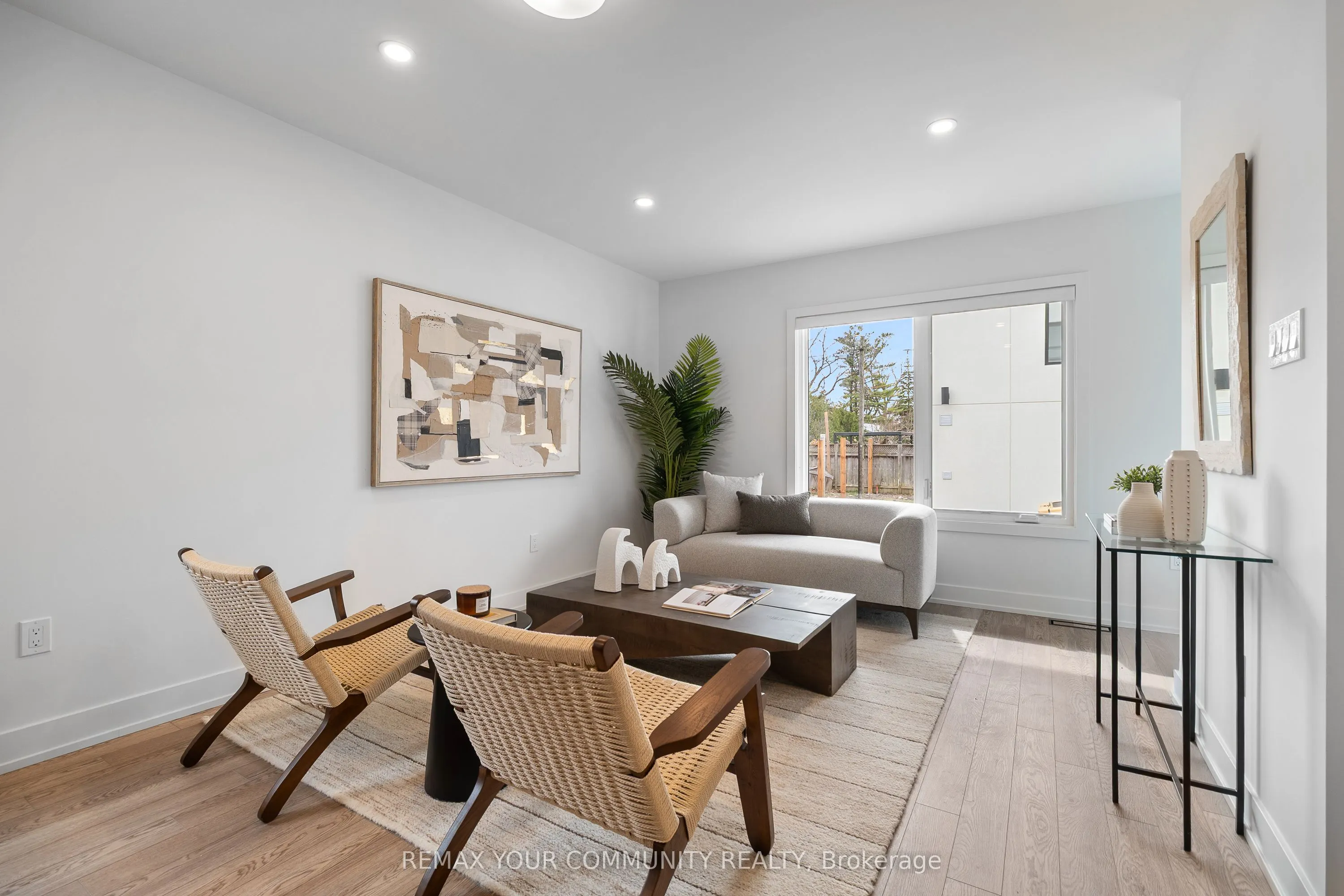 34 Poplar Avenue #2