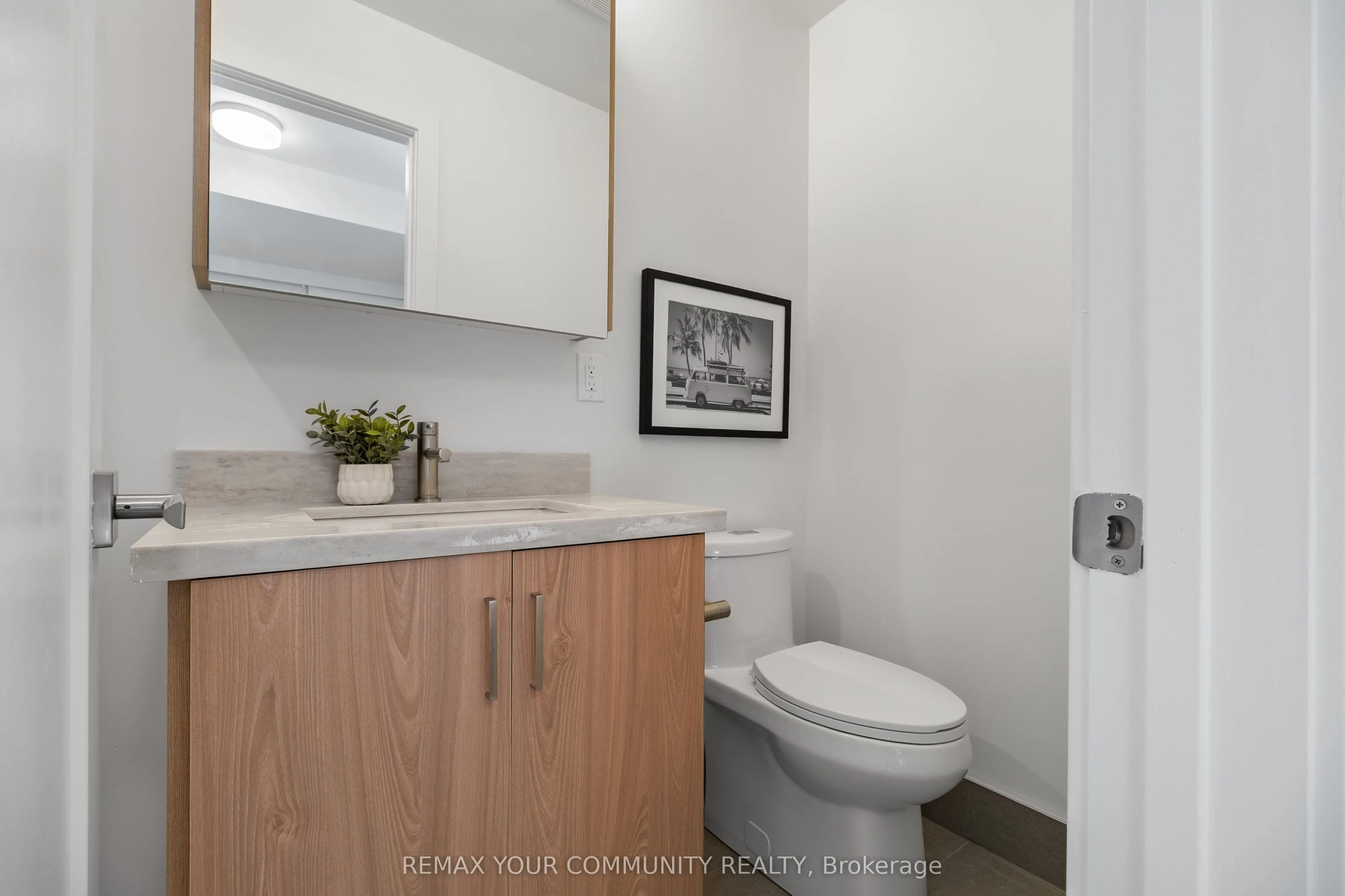 34 Poplar Avenue #2