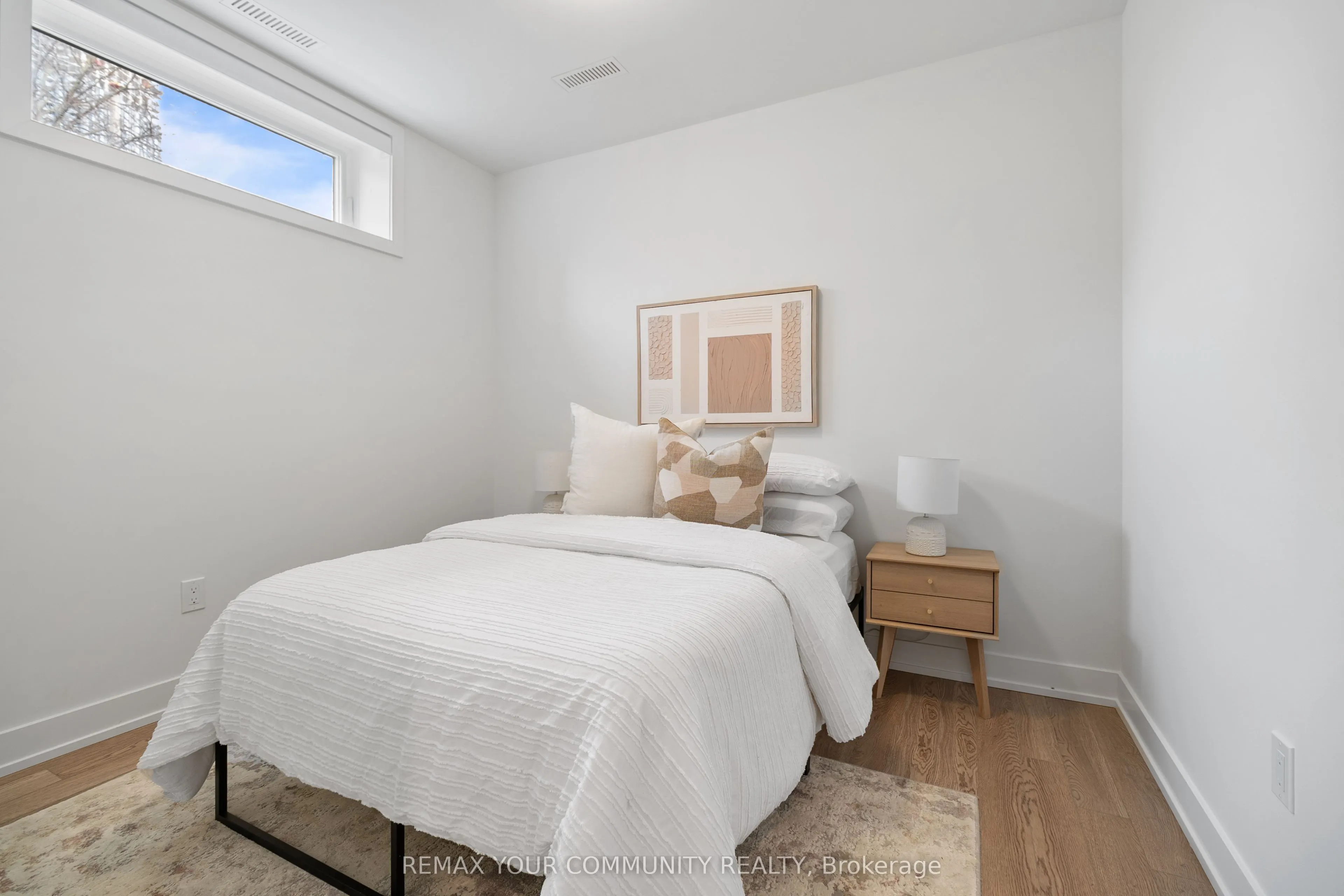 34 Poplar Avenue #2