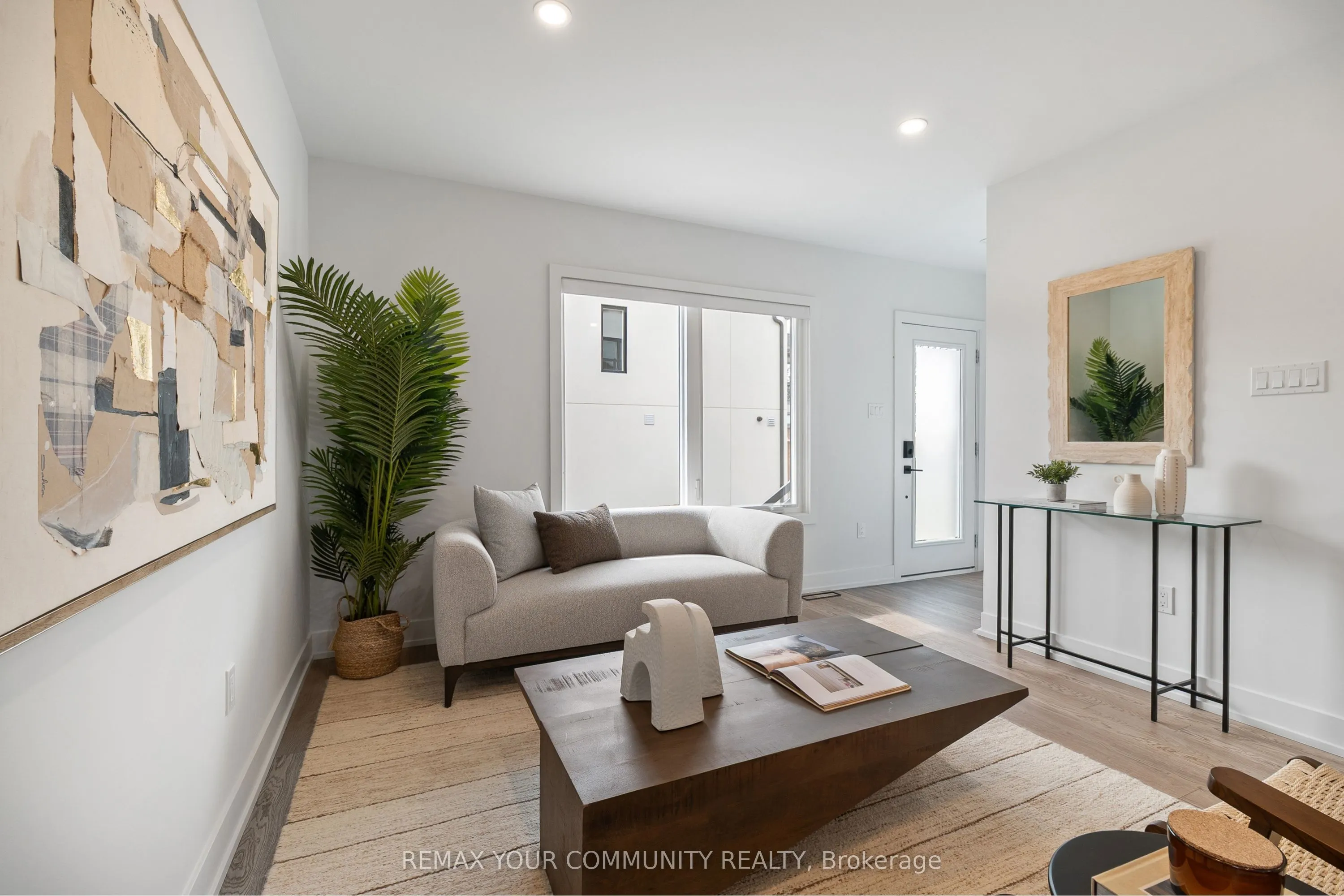 34 Poplar Avenue #2