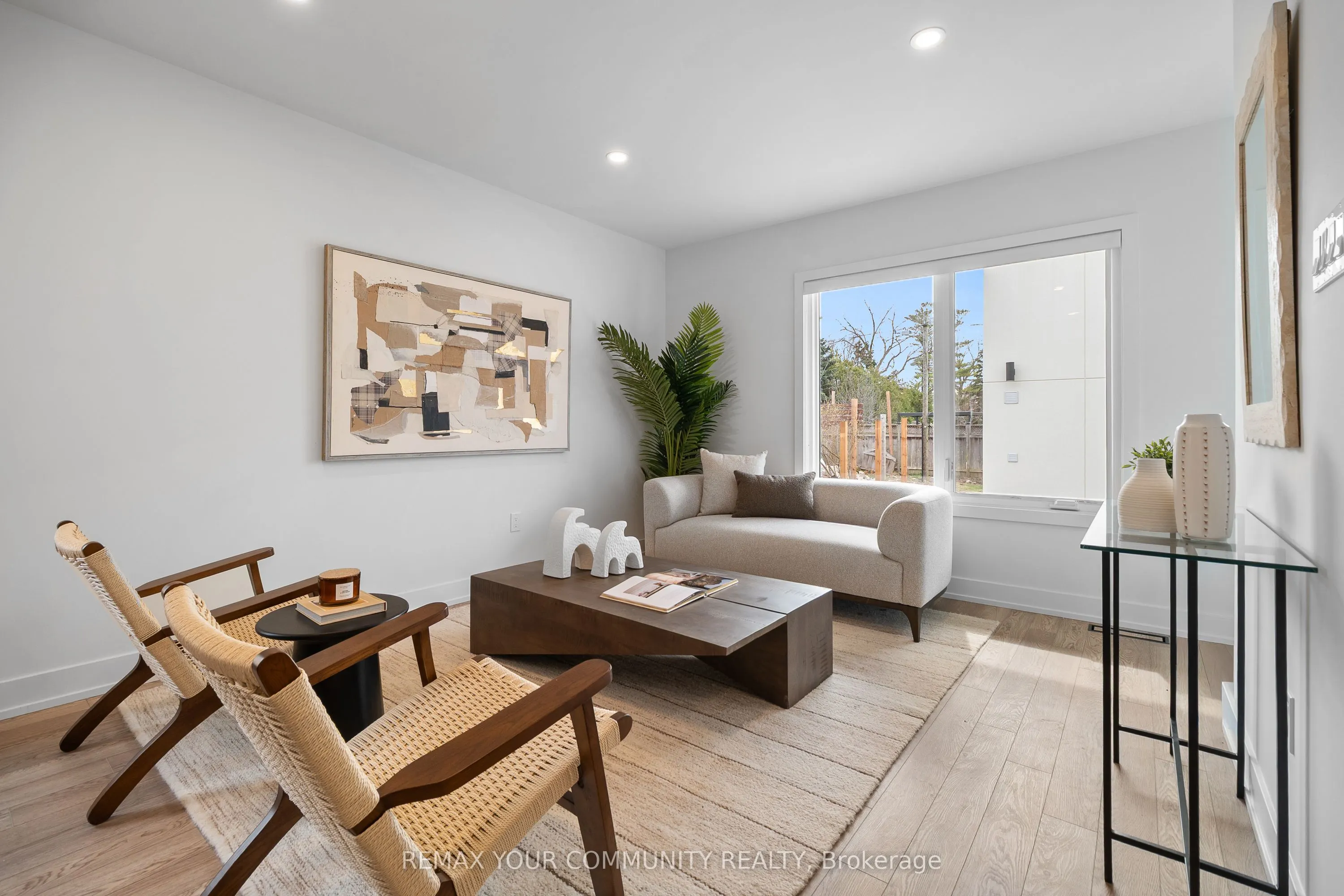 34 Poplar Avenue #2