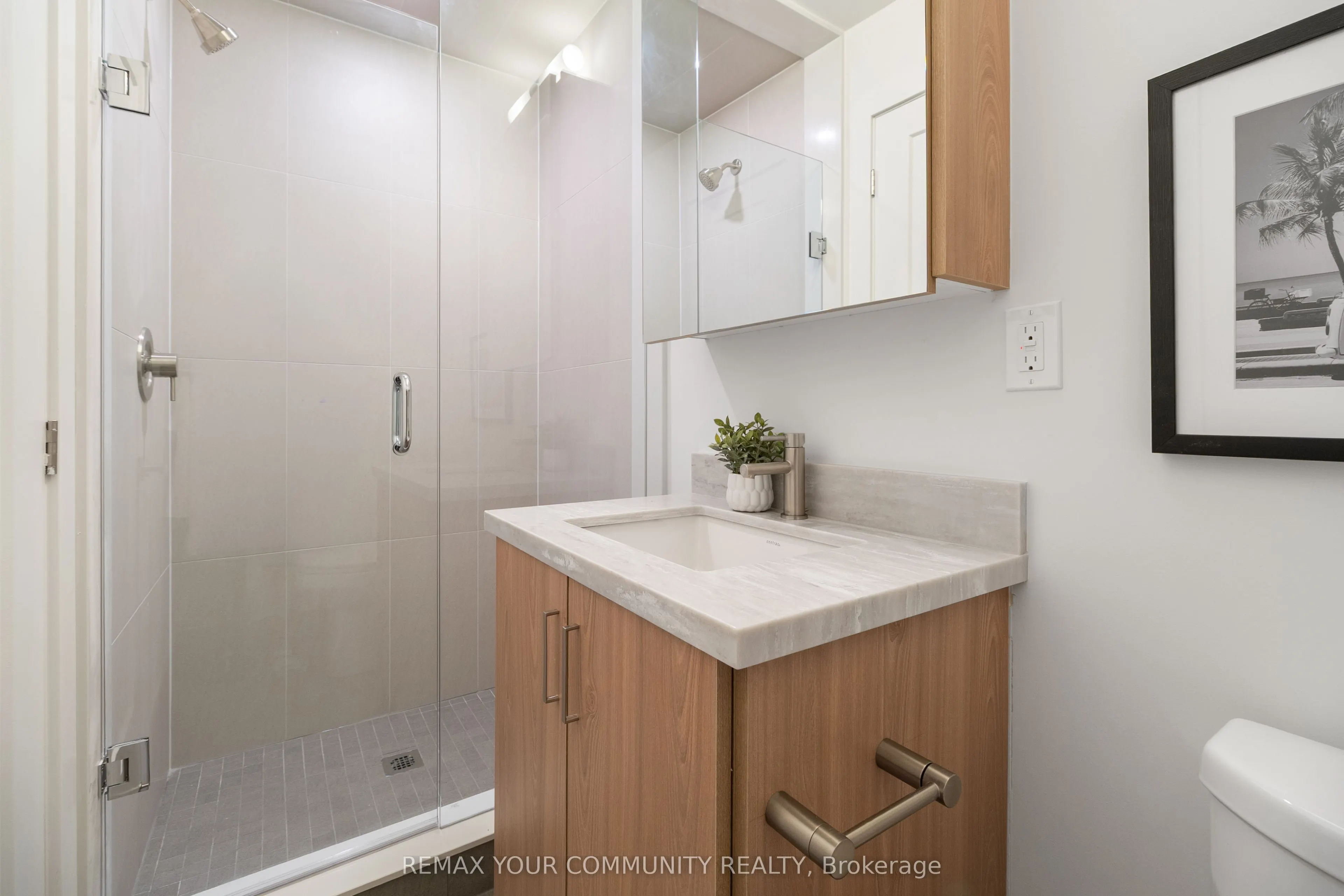 34 Poplar Avenue #2