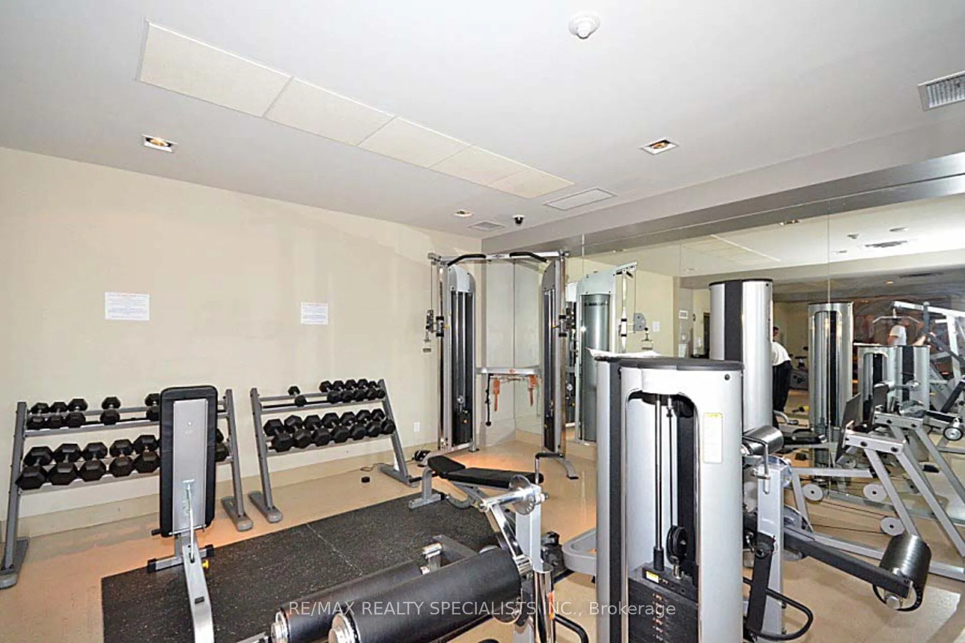 388 Prince of Wales Drive #406